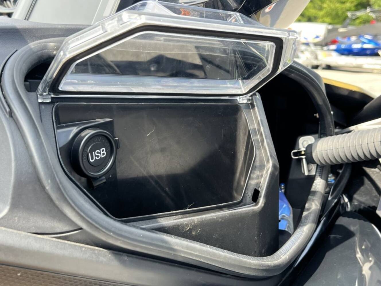 A photo of this 2023 Kawasaki Ultra® 310LX