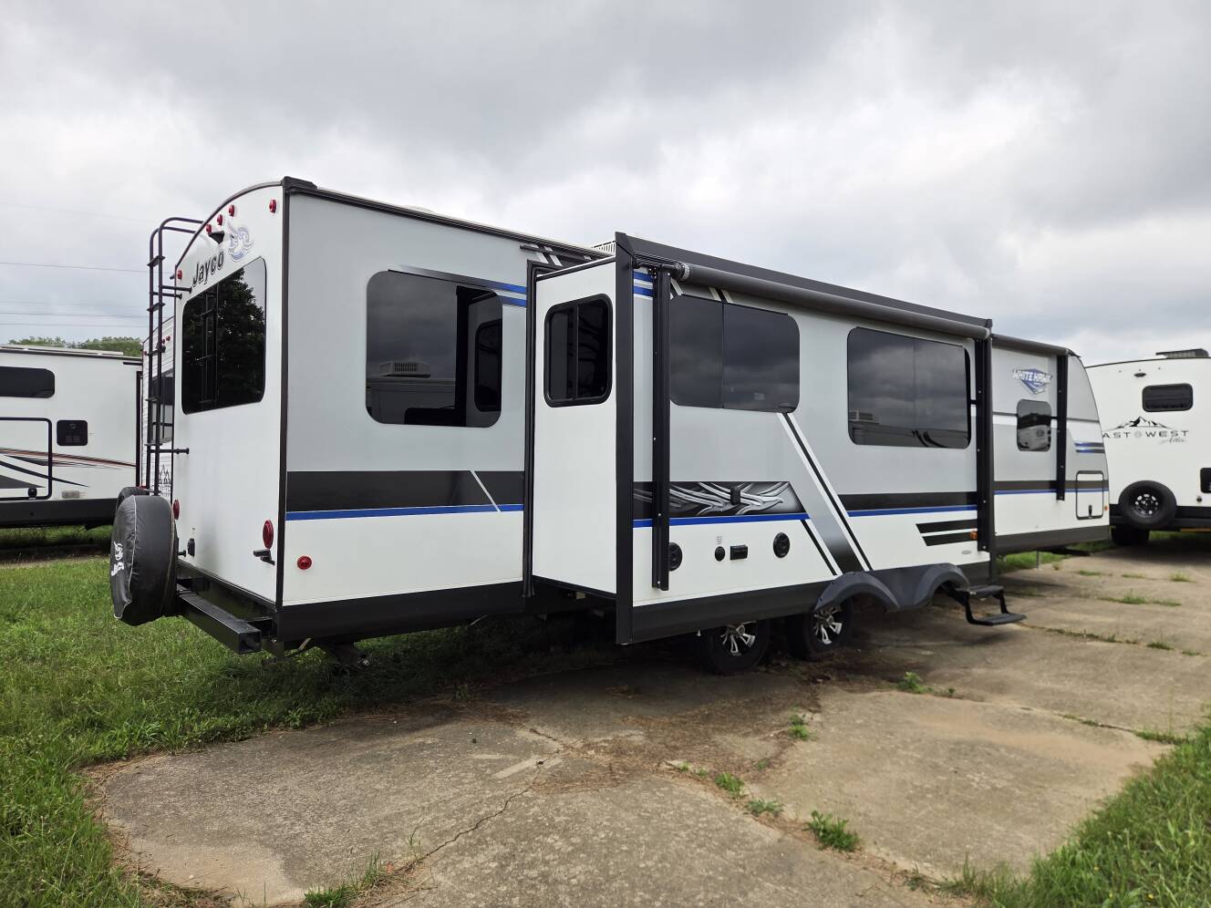 A photo of this 2018 Jayco White Hawk 31RL