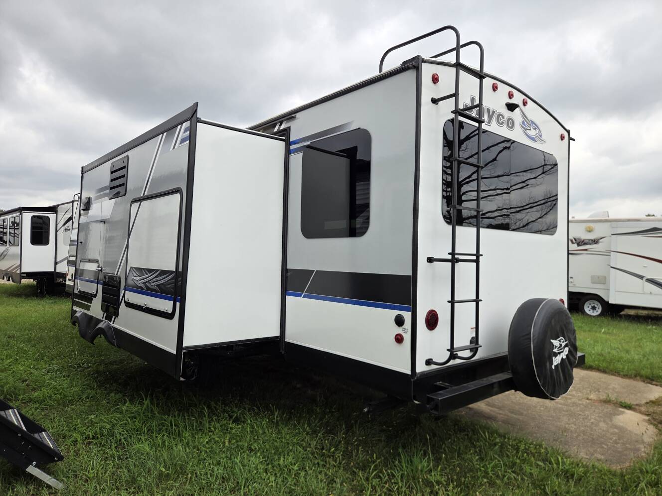 A photo of this 2018 Jayco White Hawk 31RL