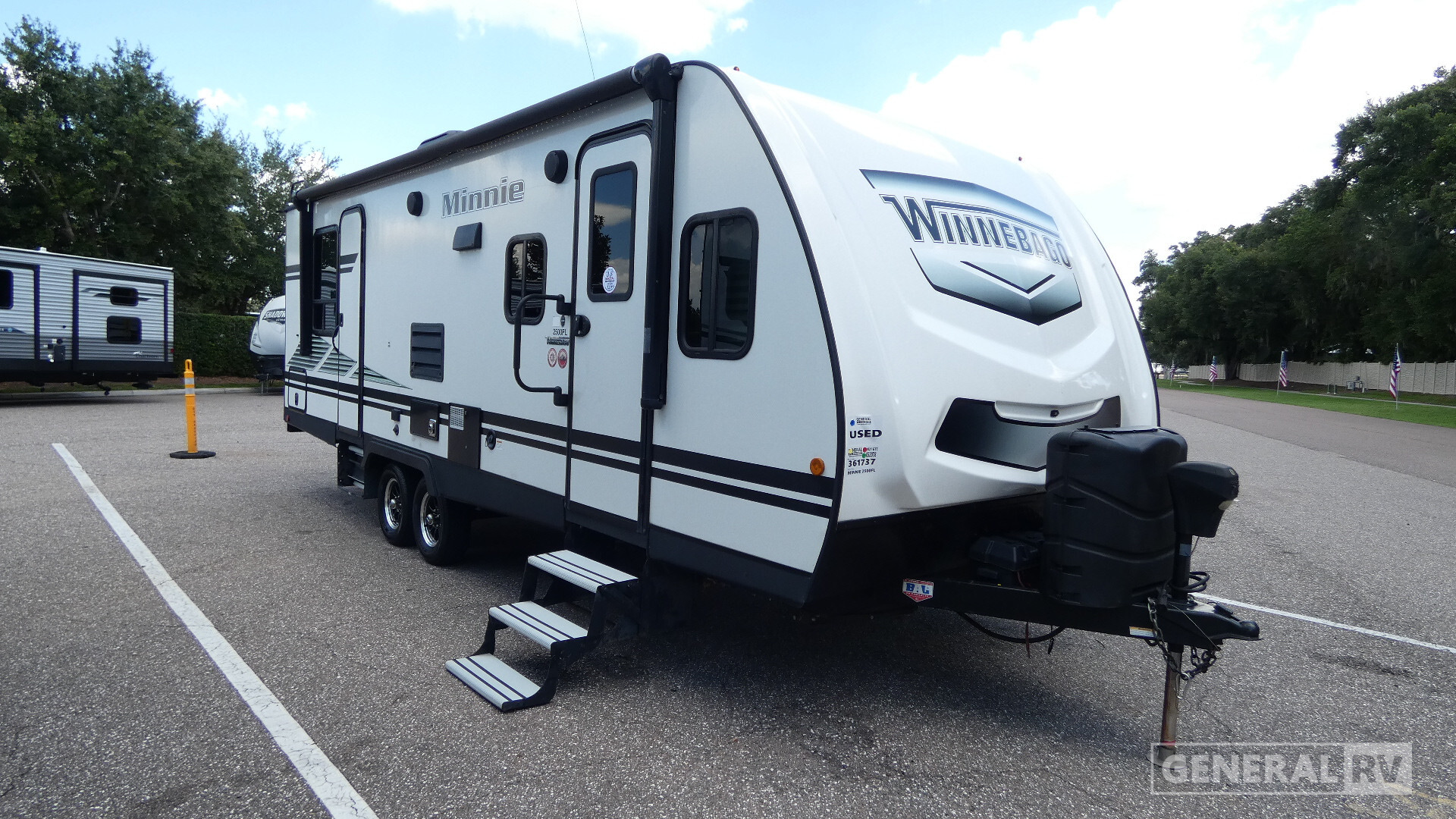 2021 Winnebago MINNIE 2500FL RV