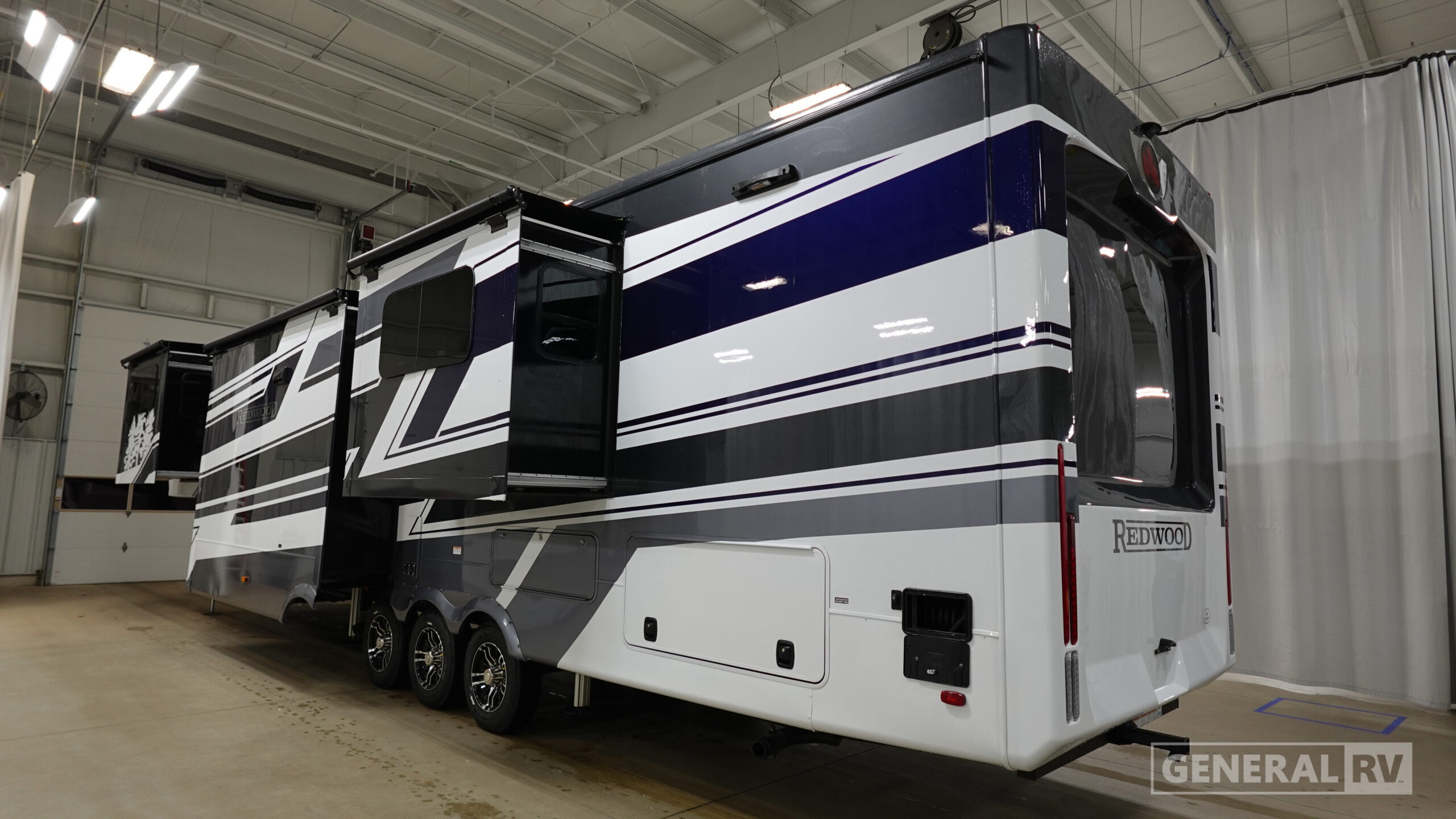 2026 Crossroads Rv REDWOOD 420FL in dover FL