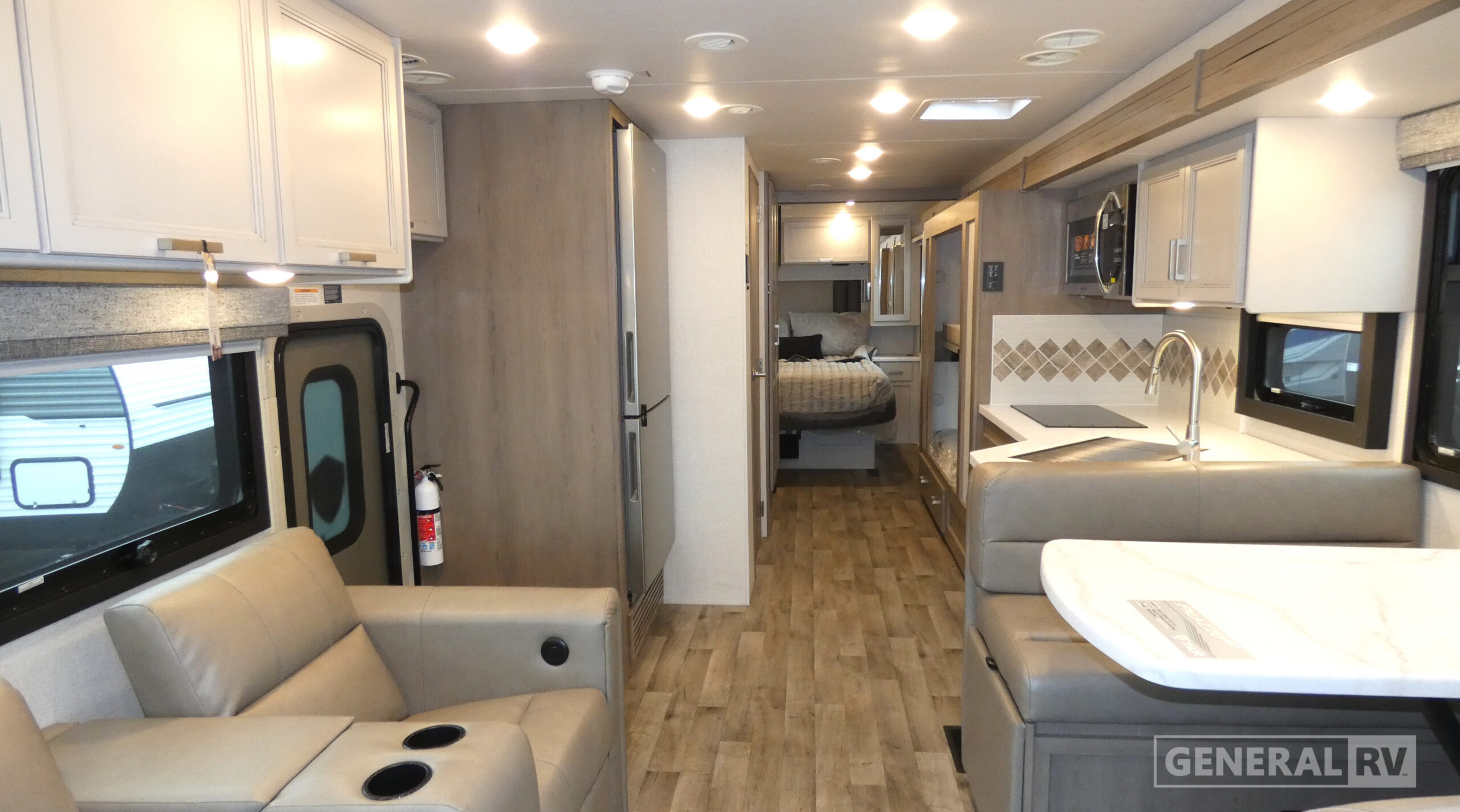 2026 Thor Motor Coach PALAZZO GT 33.5 in wayland MI