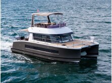 4 Center Console Catamarans Under 30 Feet image