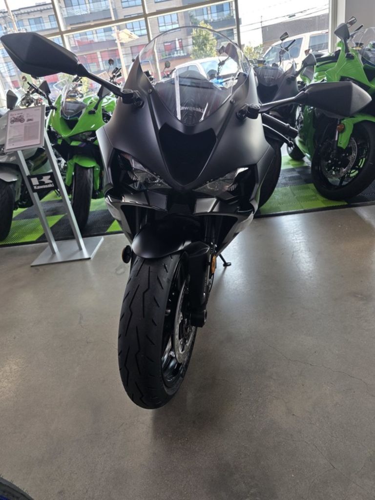 New 2027 Kawasaki Ninja® Zx -6R Abs For Sale in Belleville, NJ
