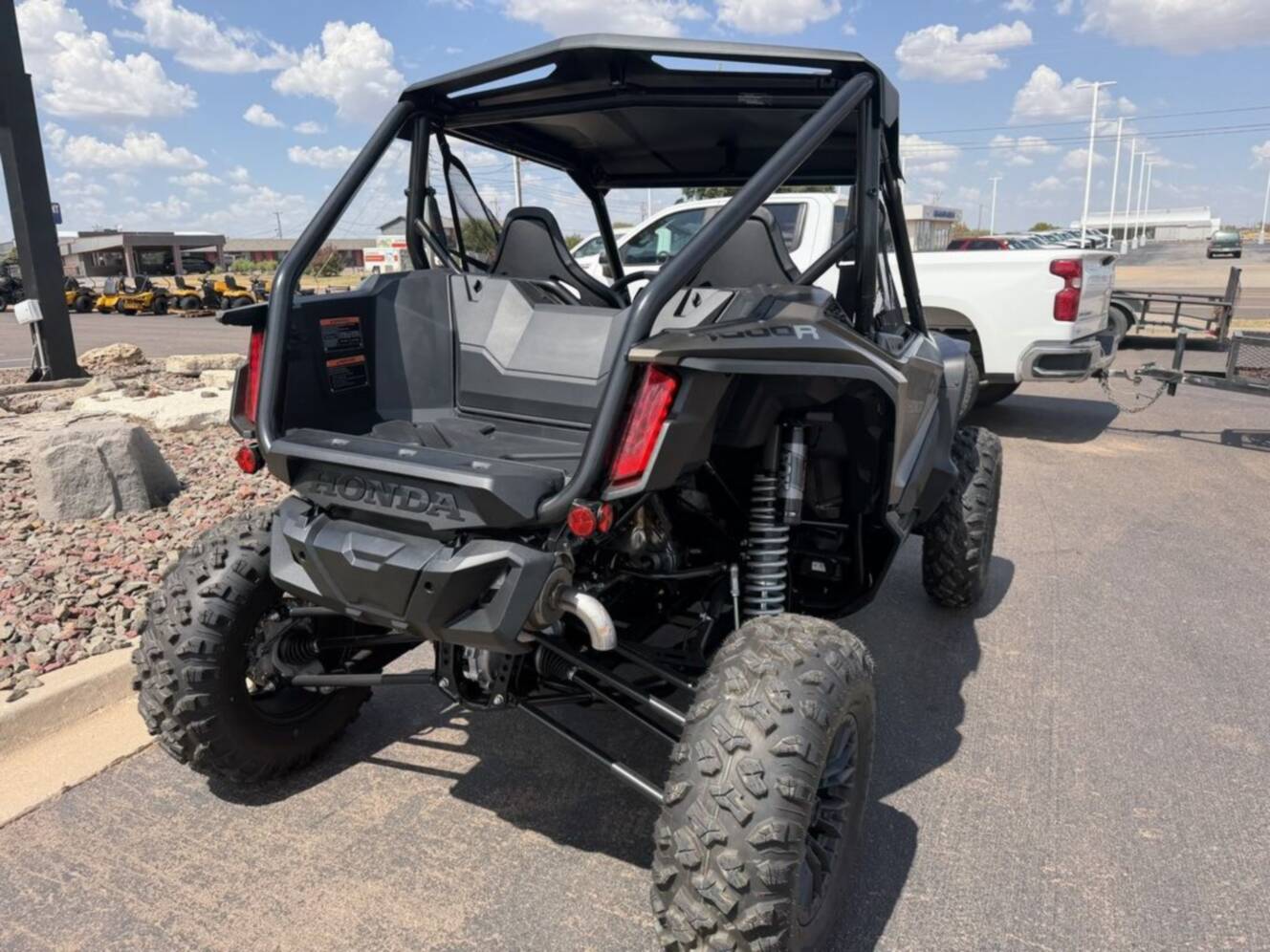 A photo of this 2026 Honda® Talon 1000R FOX Live Valve