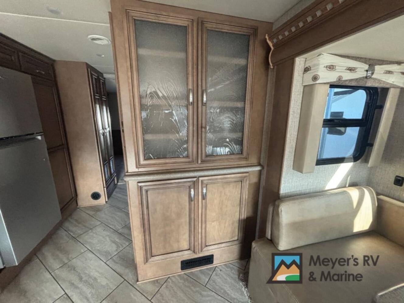 A photo of this 2021 Newmar Bay Star 3626