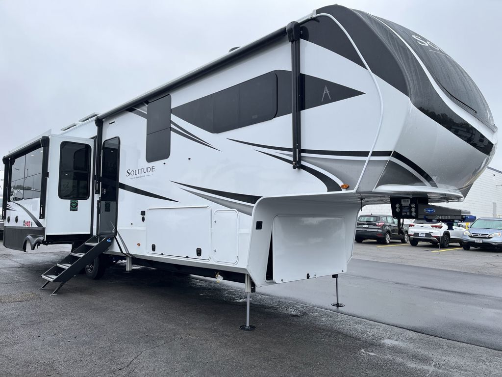2027 Grand Design Solitude 370DV in north tonawanda NY