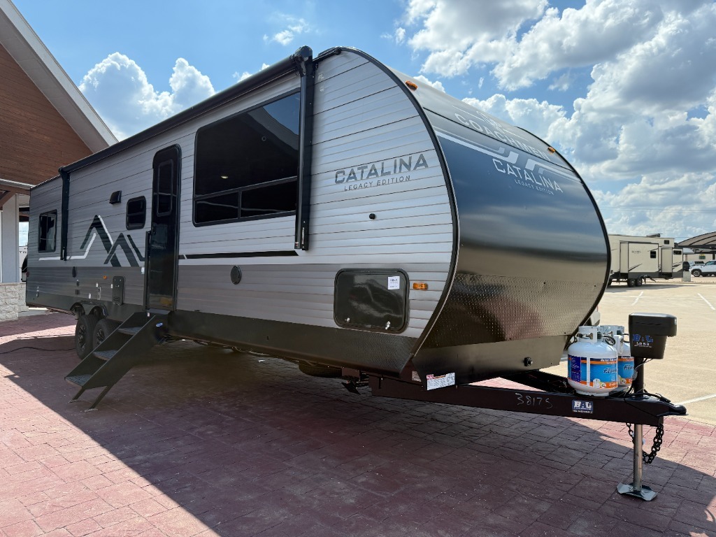 2027 Coachmen Rv Catalina Legacy Edition 343BHTS 2 Queen Beds in fort worth TX
