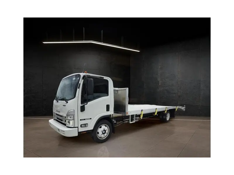2025 ISUZU NRR