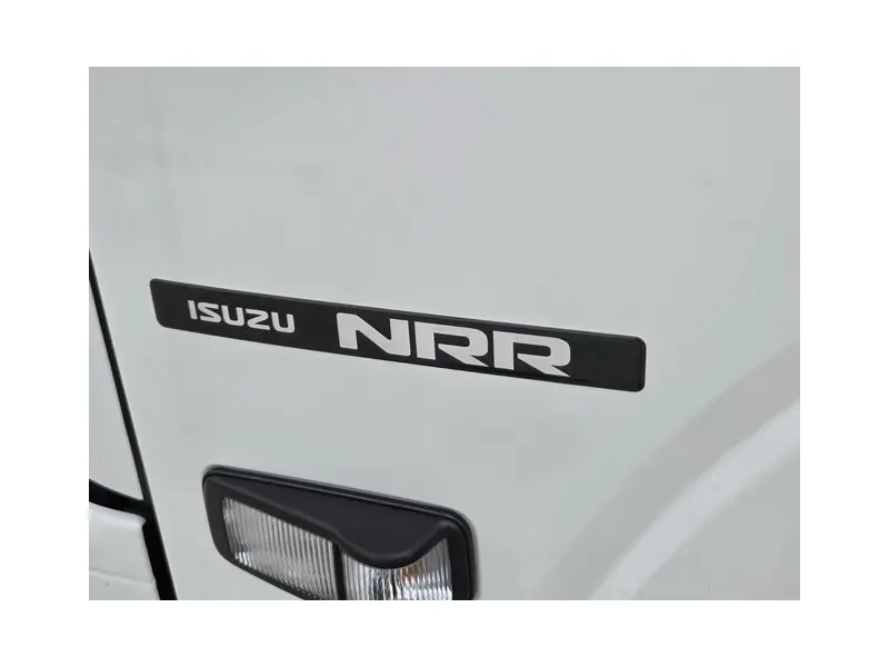 2025 ISUZU NRR