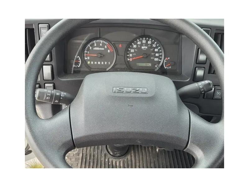 2025 ISUZU NRR