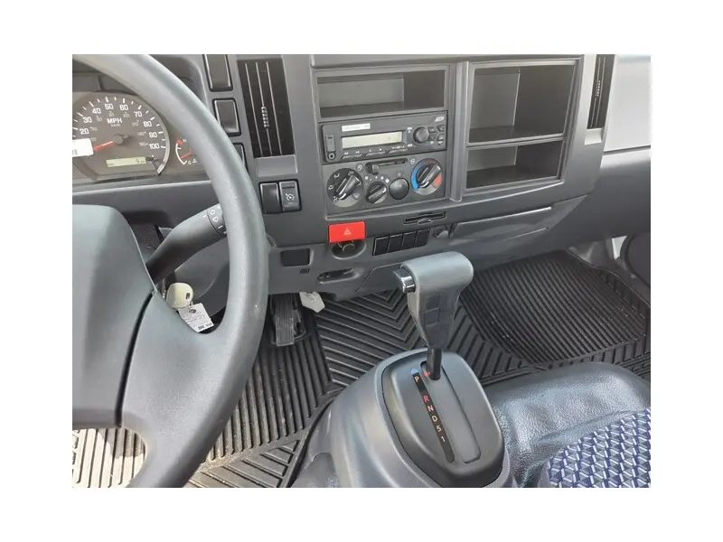 2026 ISUZU NPR HD