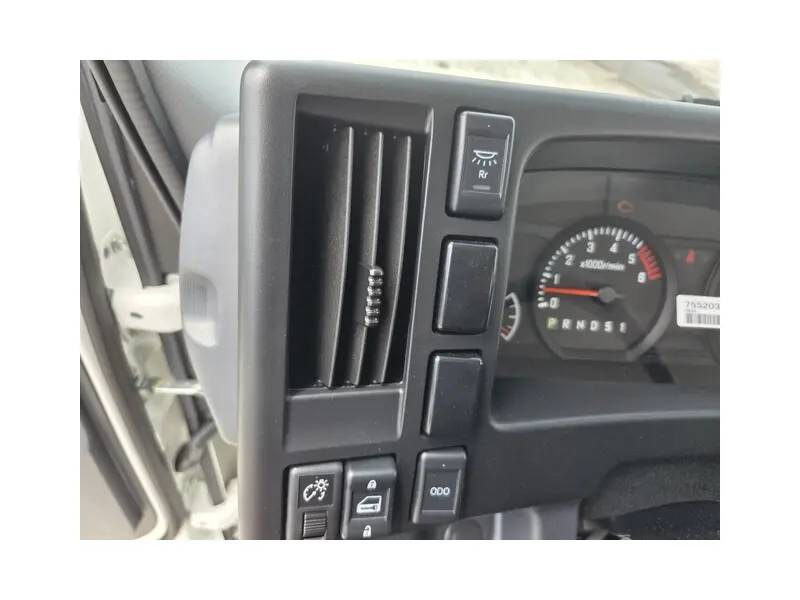2026 ISUZU NPR HD