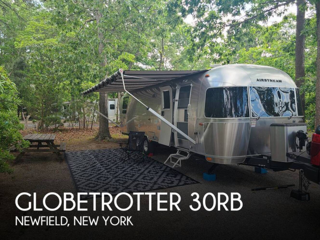 A photo of this 2025 Airstream Globetrotter 30RB