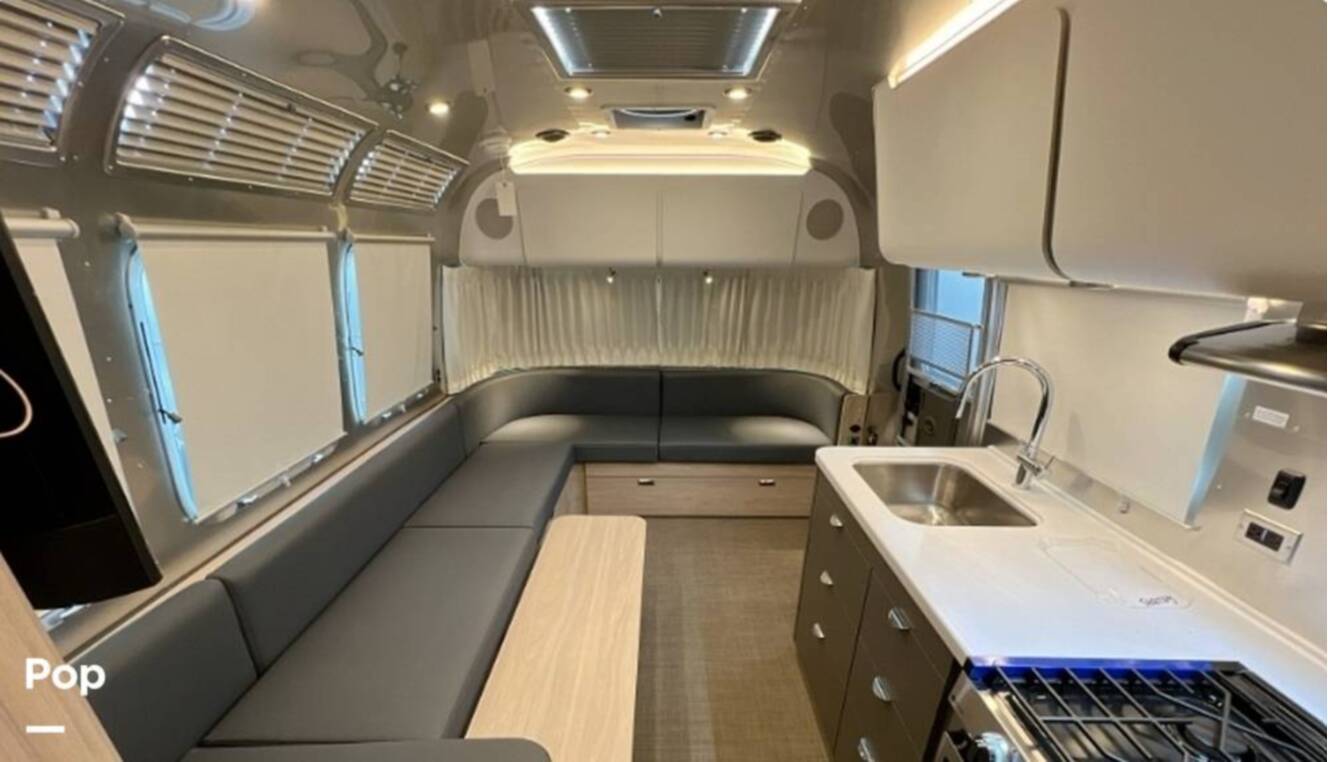 A photo of this 2025 Airstream Globetrotter 30RB