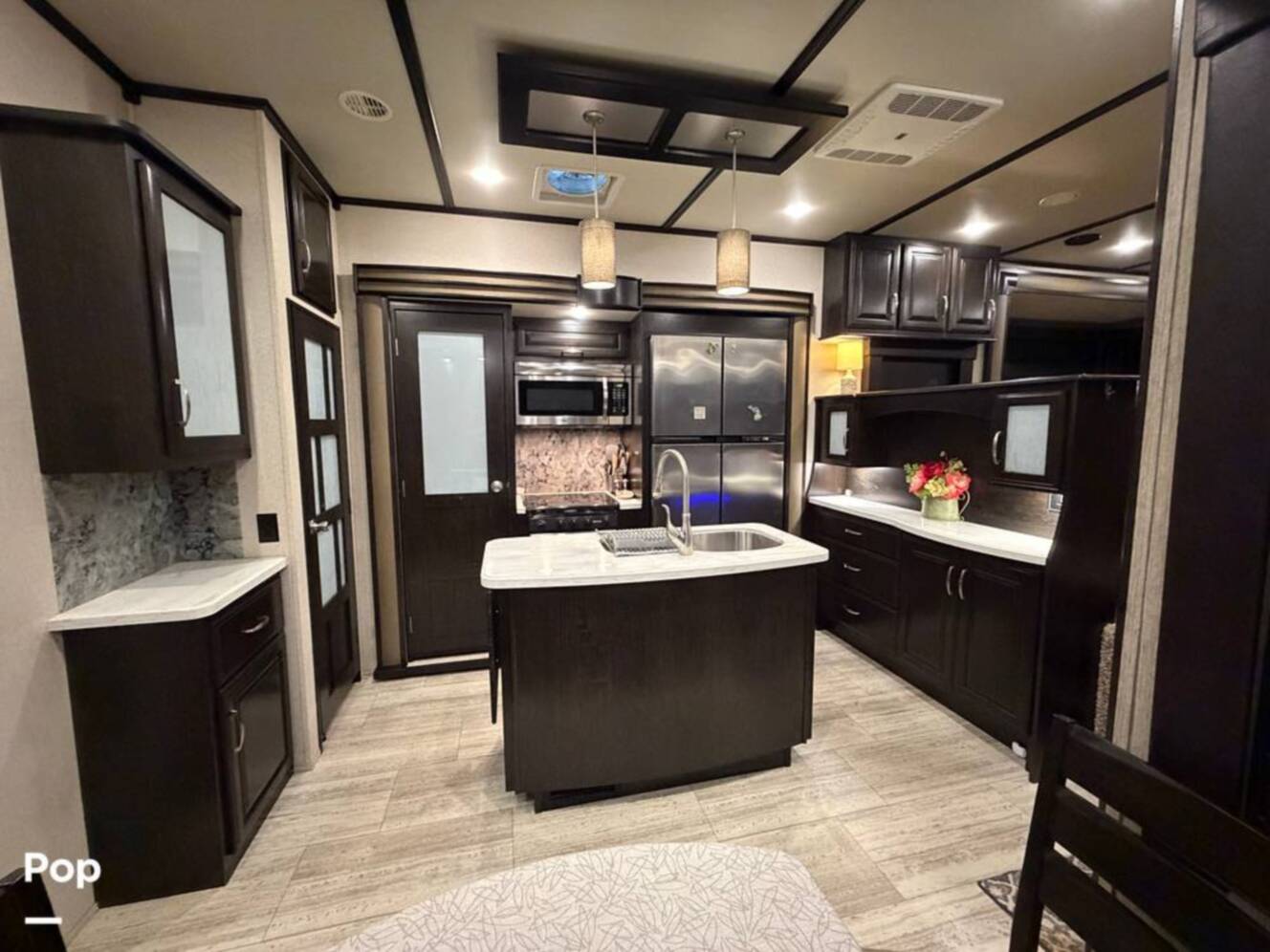 A photo of this 2017 Grand Design Momentum 376TH