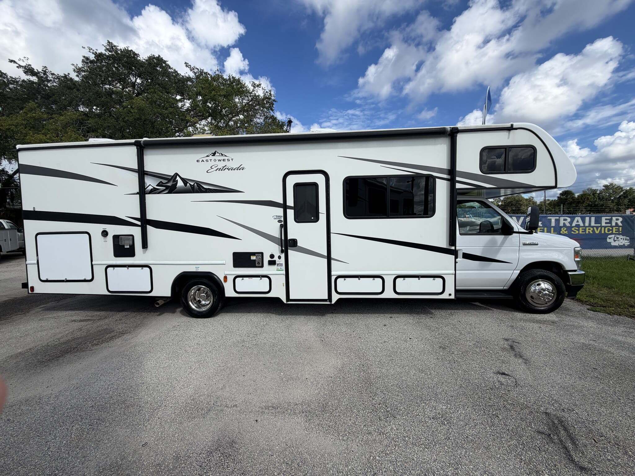 2023 East To West Entrada 3100FB in apopka FL