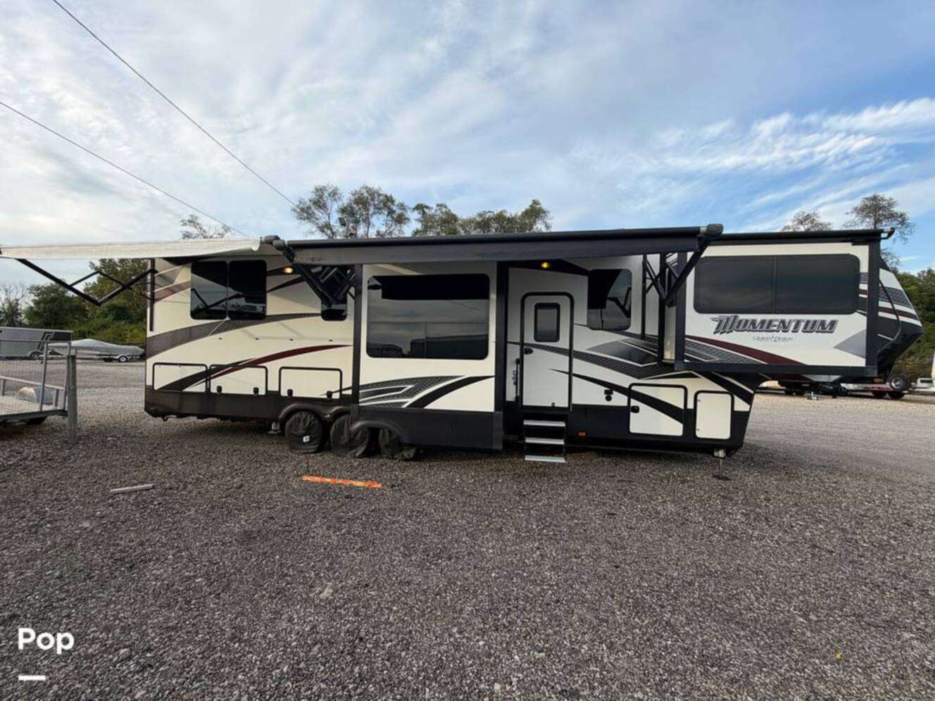 A photo of this 2017 Grand Design Momentum 376TH