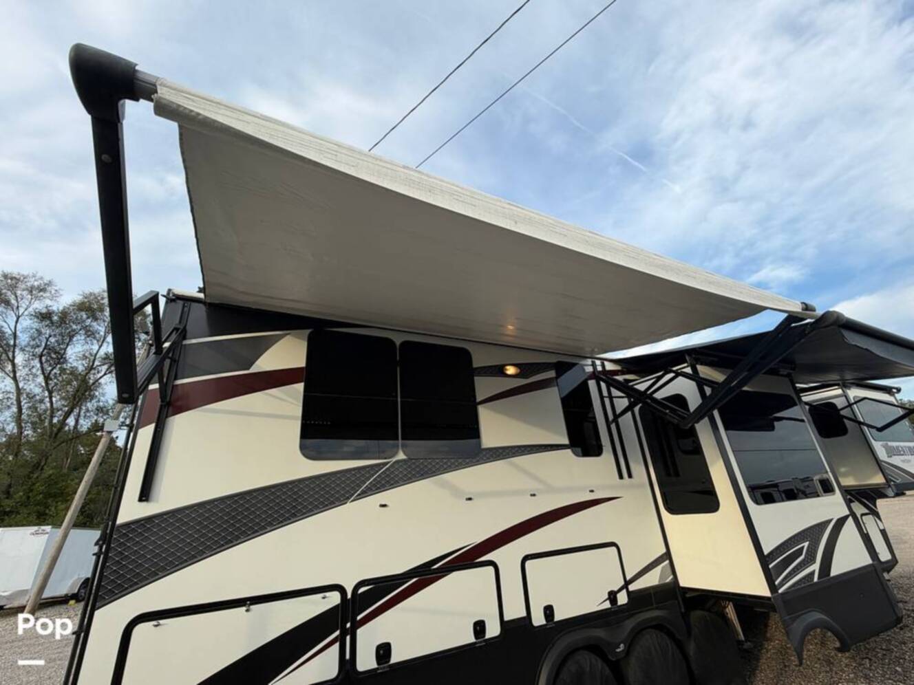 A photo of this 2017 Grand Design Momentum 376TH