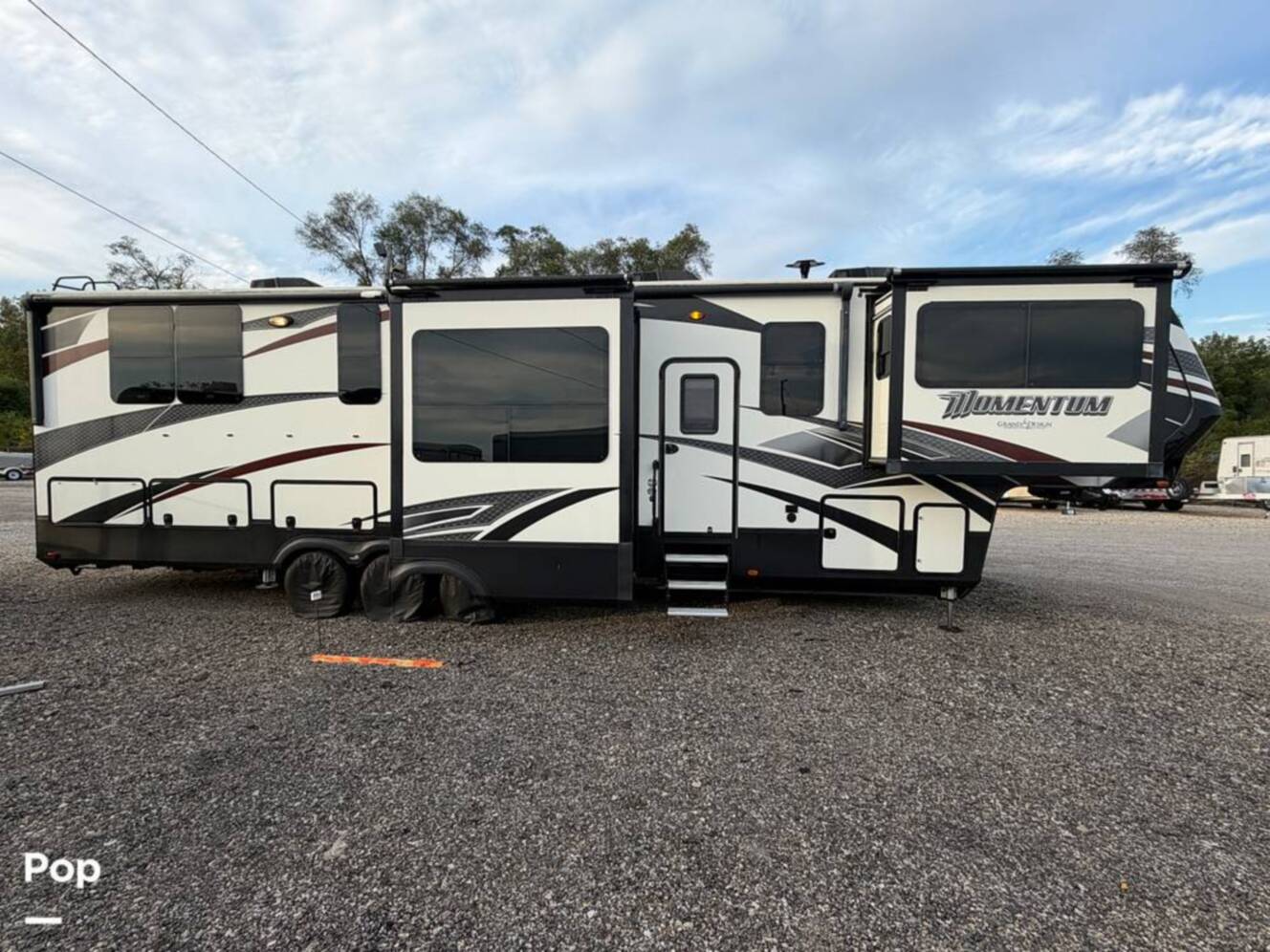 A photo of this 2017 Grand Design Momentum 376TH