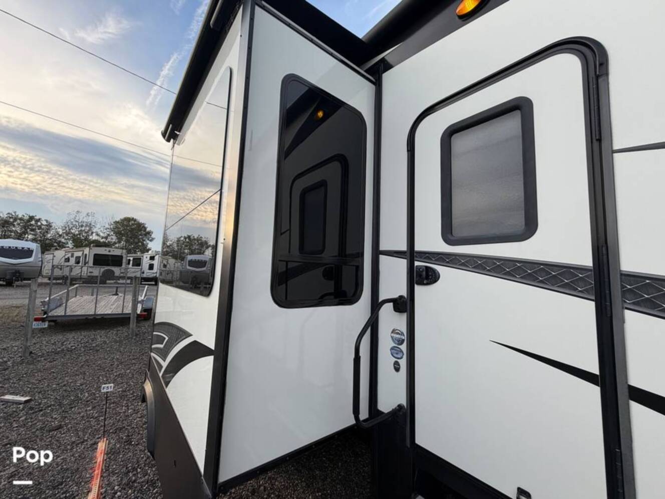 A photo of this 2017 Grand Design Momentum 376TH