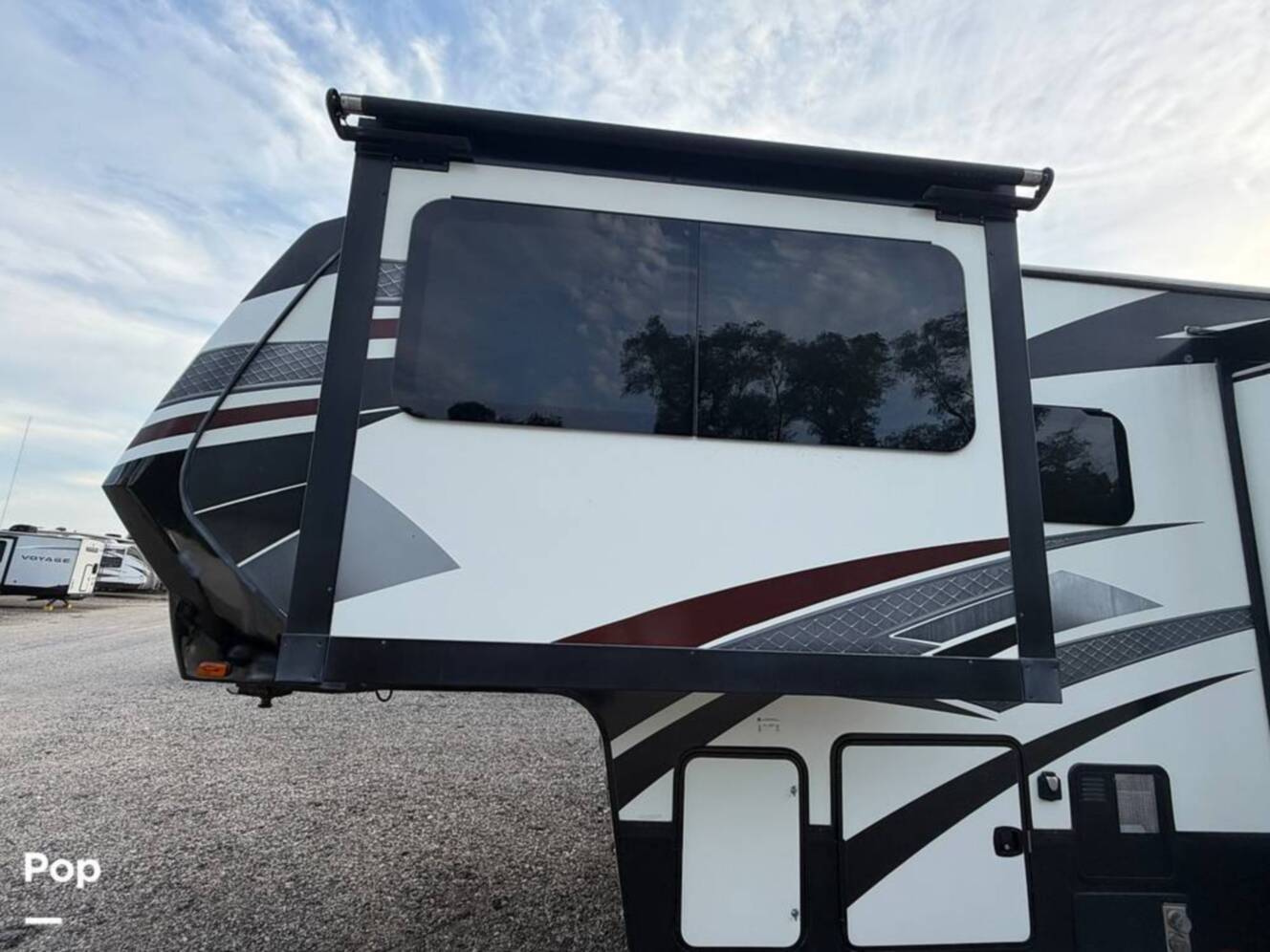 A photo of this 2017 Grand Design Momentum 376TH