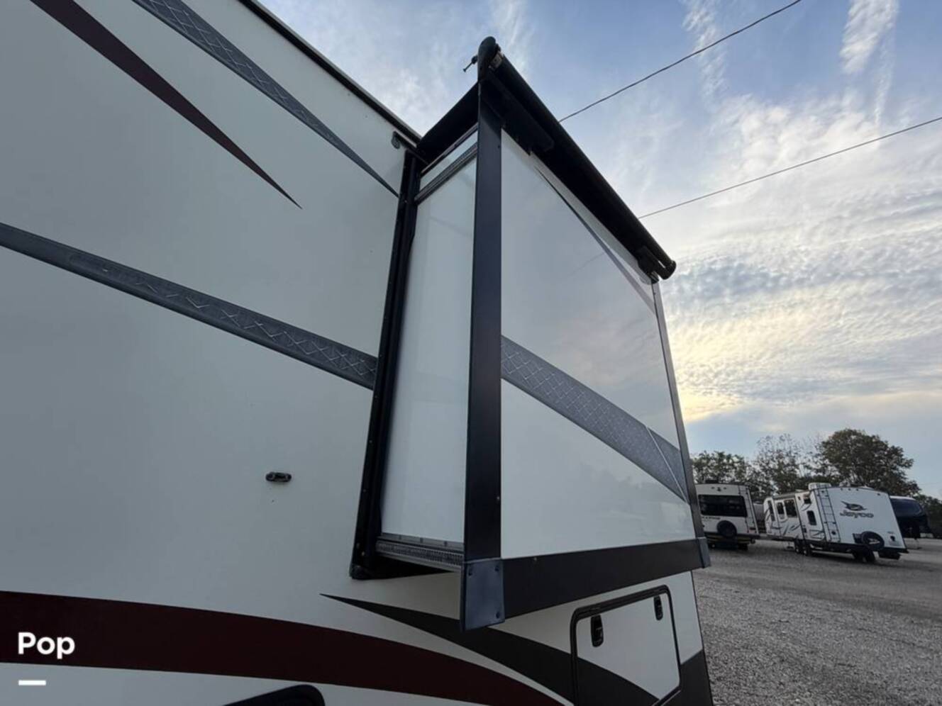 A photo of this 2017 Grand Design Momentum 376TH