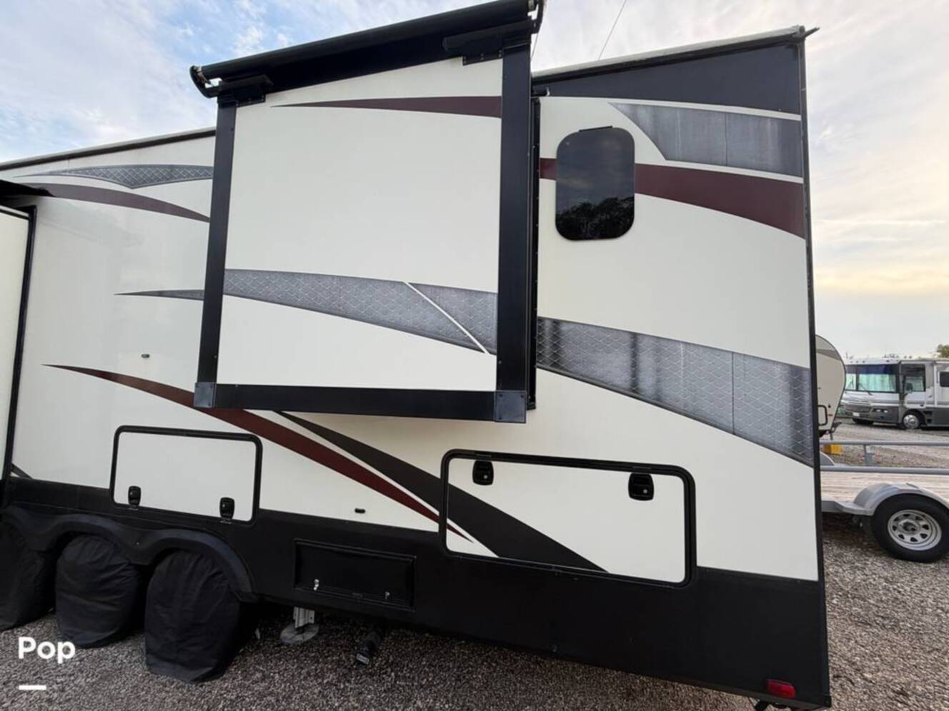 A photo of this 2017 Grand Design Momentum 376TH
