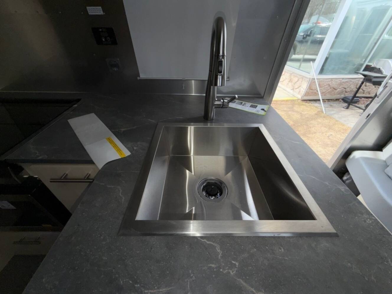 A photo of this 2026 Airstream Flying Cloud 25FBQ