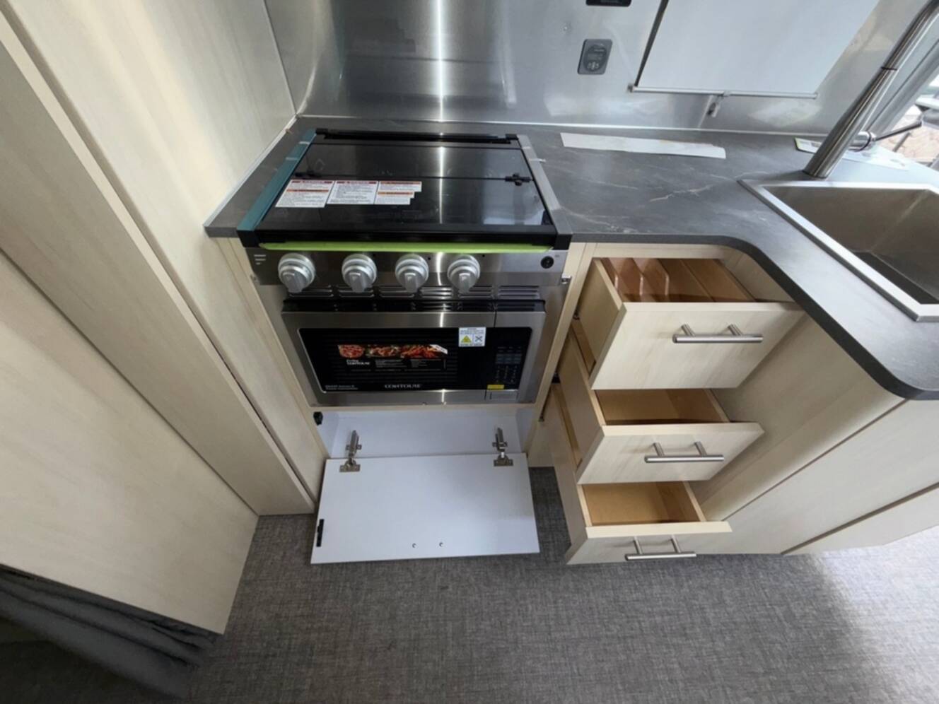 A photo of this 2026 Airstream Flying Cloud 25FBQ