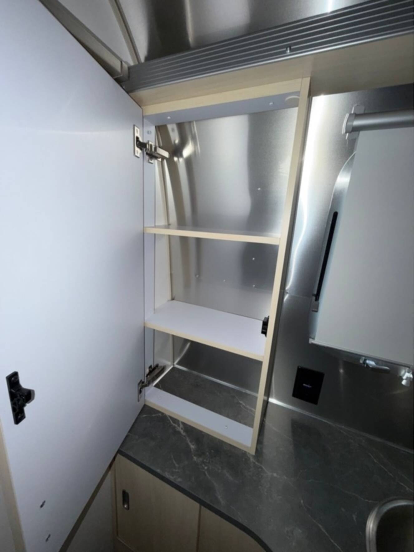 A photo of this 2026 Airstream Flying Cloud 25FBQ