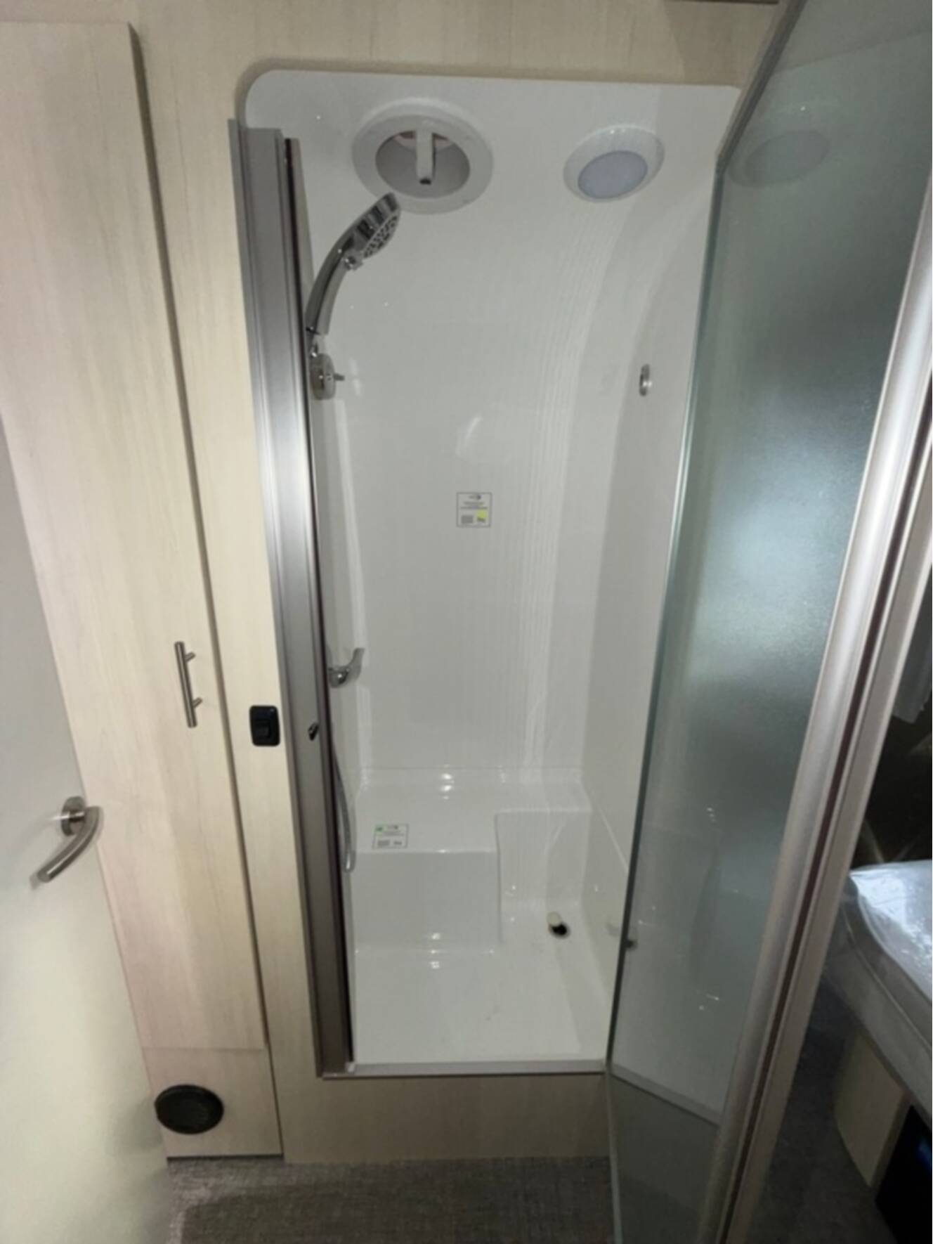 A photo of this 2026 Airstream Flying Cloud 25FBQ