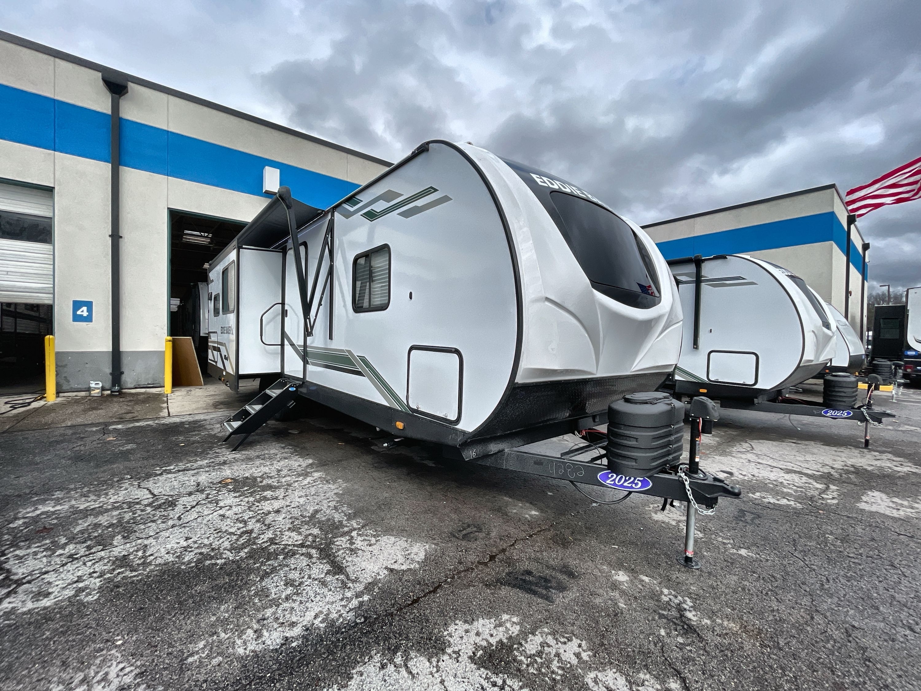 2025 Heartland EDDIE BAUER 2600RK-L EBL 2600RK in nashville TN