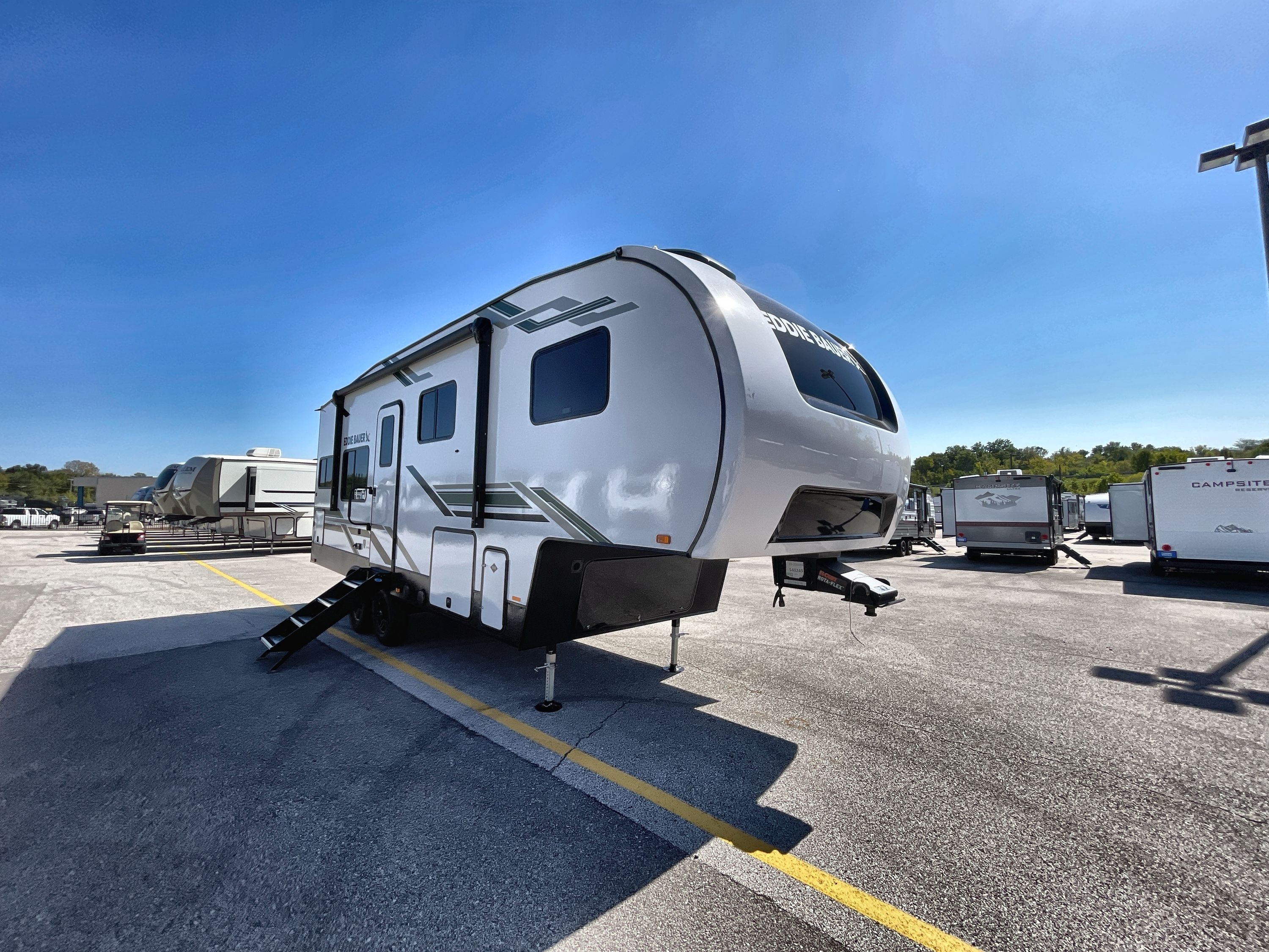 2025 Heartland EDDIE BAUER SIGNATURE 2500RK in wentzville MO