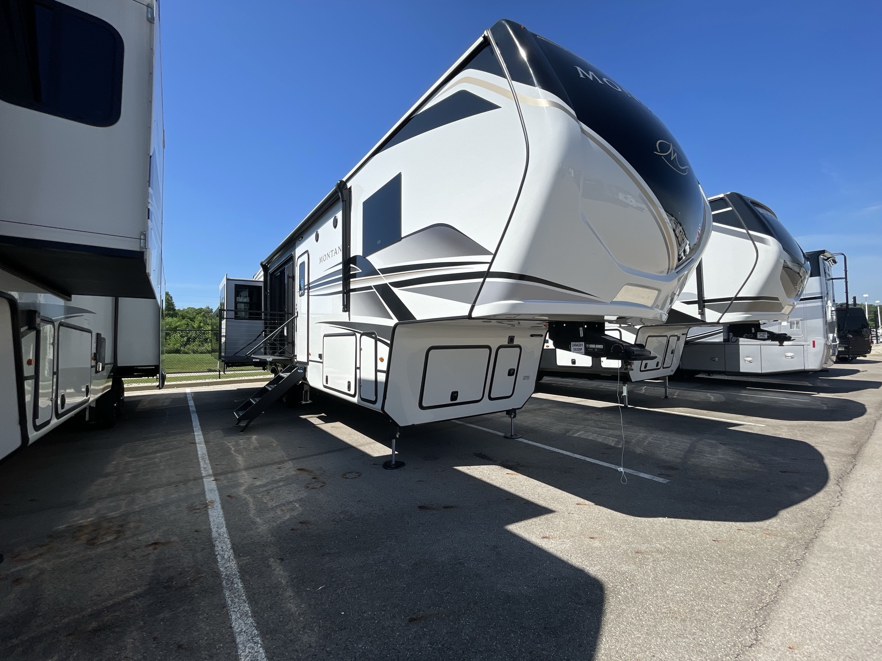 2025 Keystone MONTANA 3532SP in huber heights OH