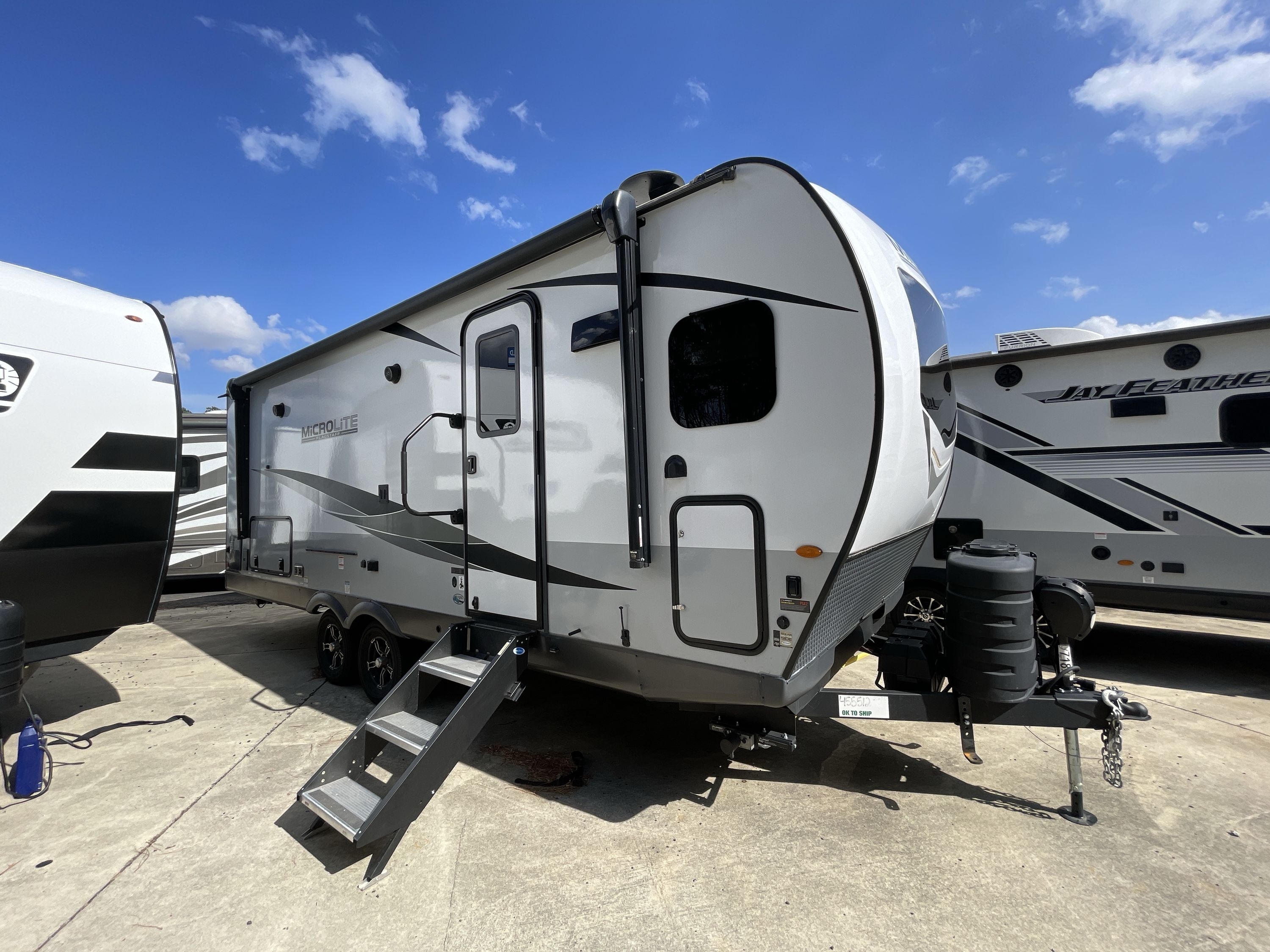 2023 Forest River FLAGSTAFF MICRO LITE 25FKS RV