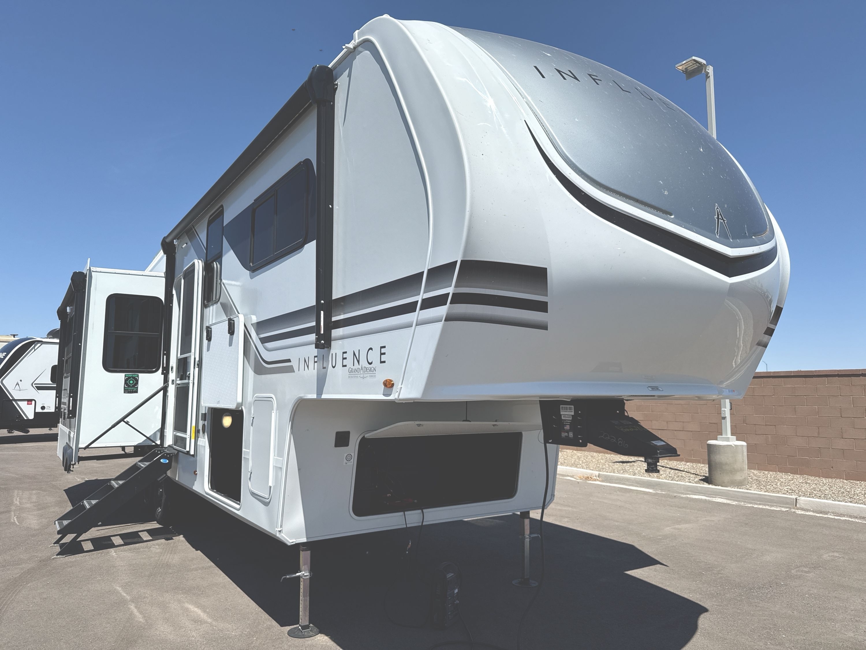 2026 Grand Design INFLUENCE 3003RL in surprise AZ