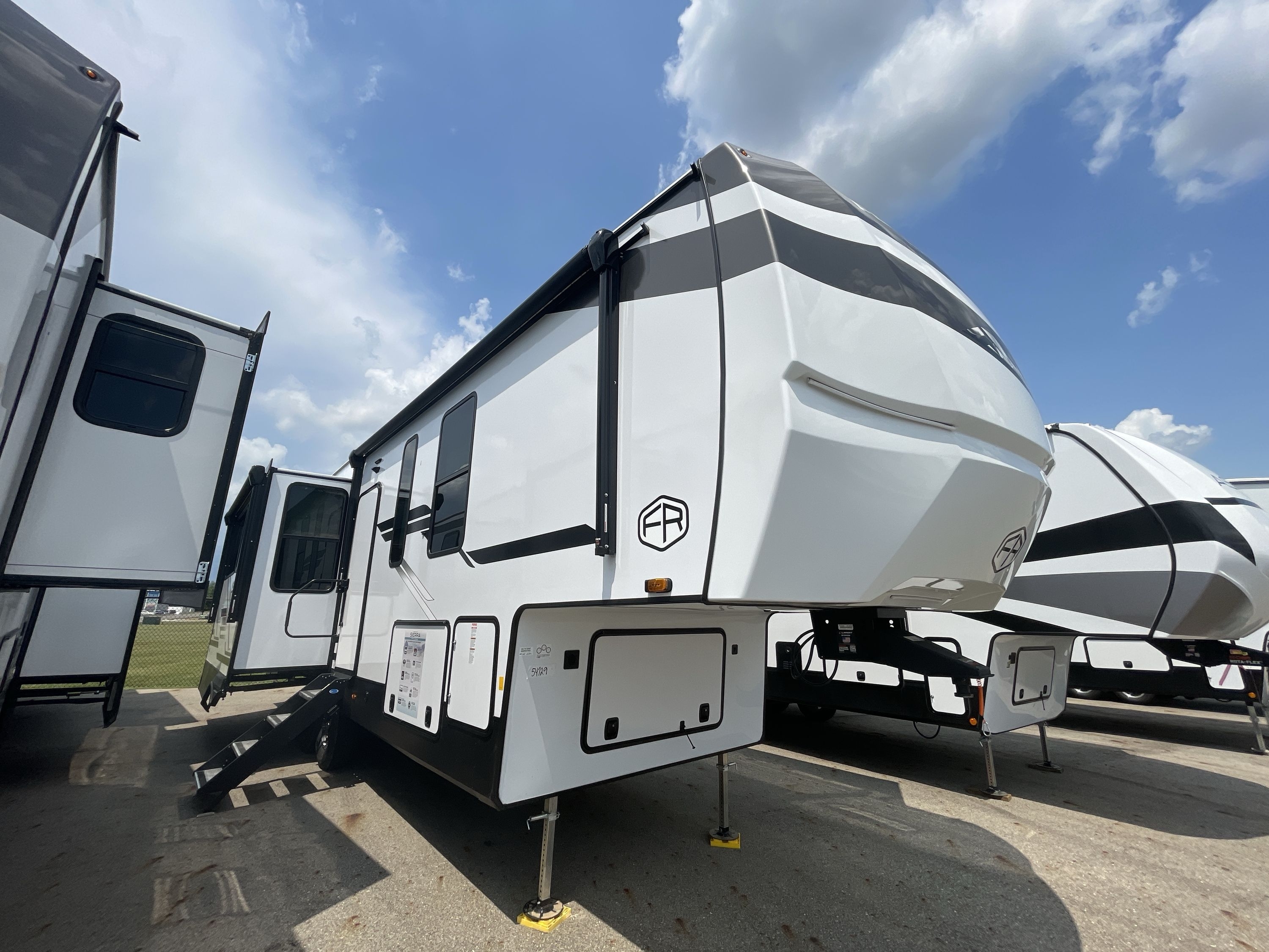 2026 Forest River SIERRA 3370RLS RV