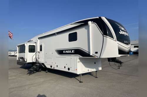 2026 Jayco EAGLE 355MBQS in davenport IA