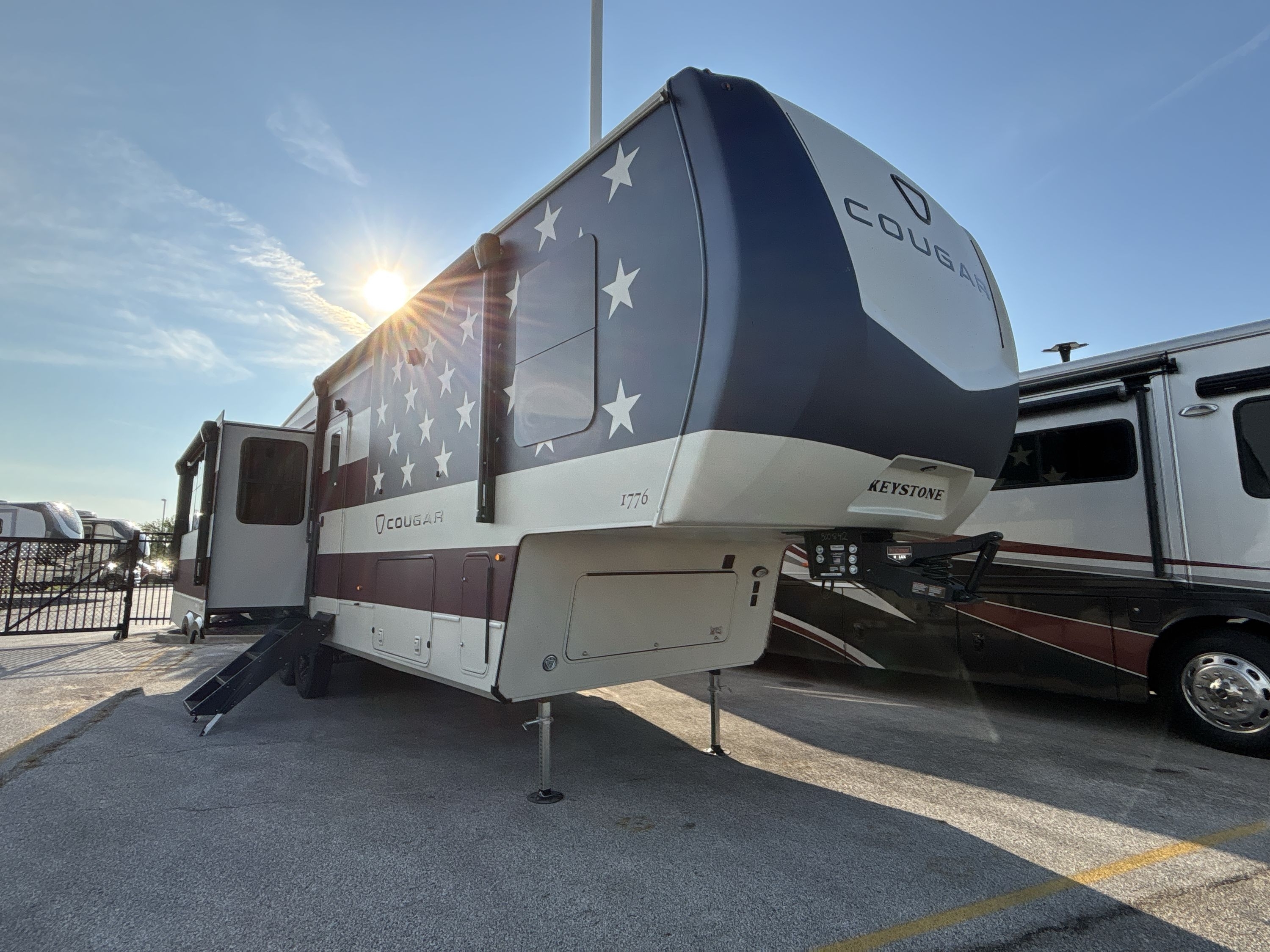 2026 Keystone COUGAR 1776 EDITION 316RLS in rossford OH
