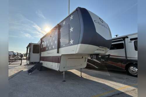 2026 Keystone COUGAR 1776 EDITION 316RLS in rossford OH