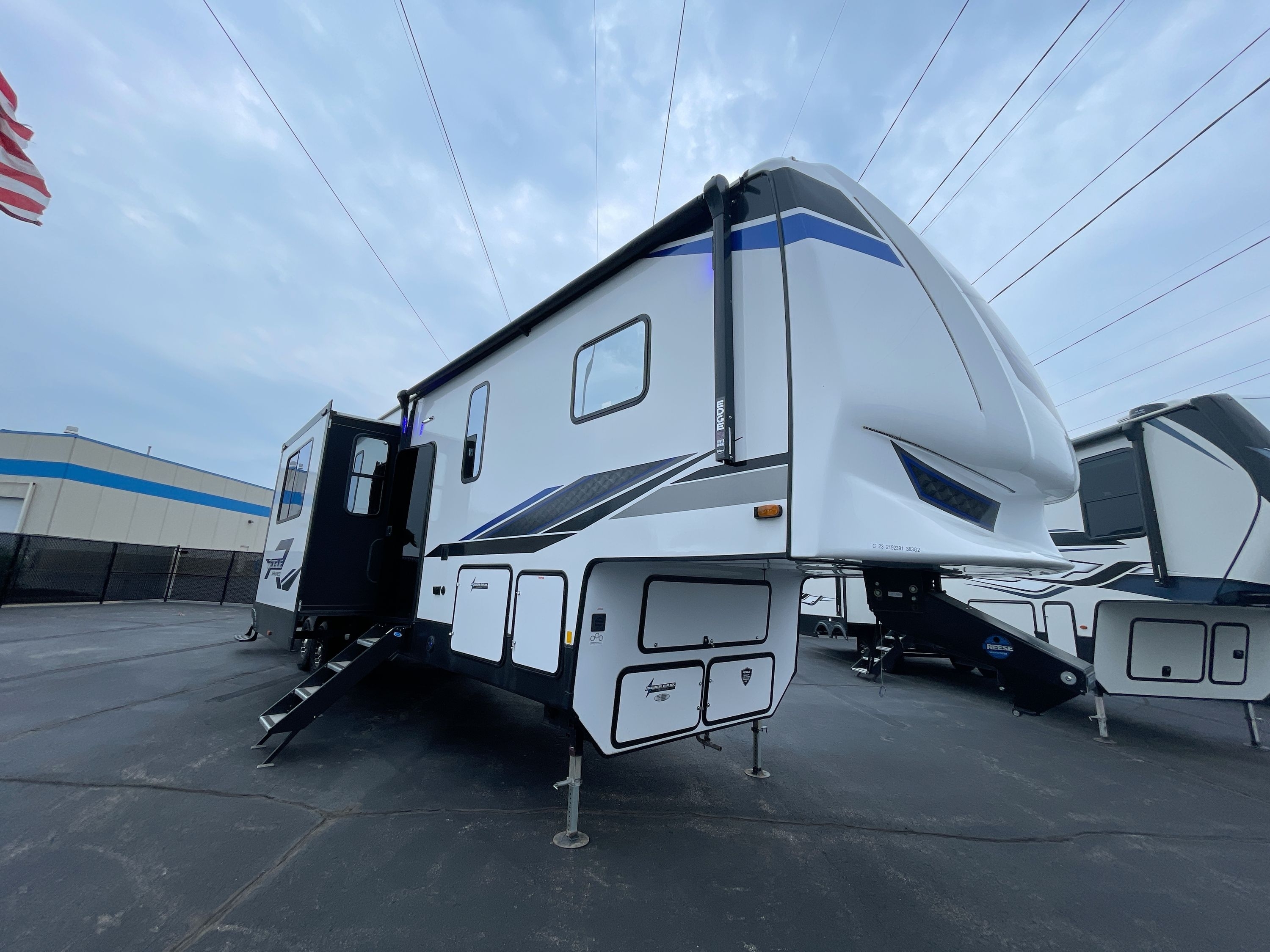 2023 Forest River ROGUE ARMORED 383G2 Fifth Wheel Toy Hauler RV
