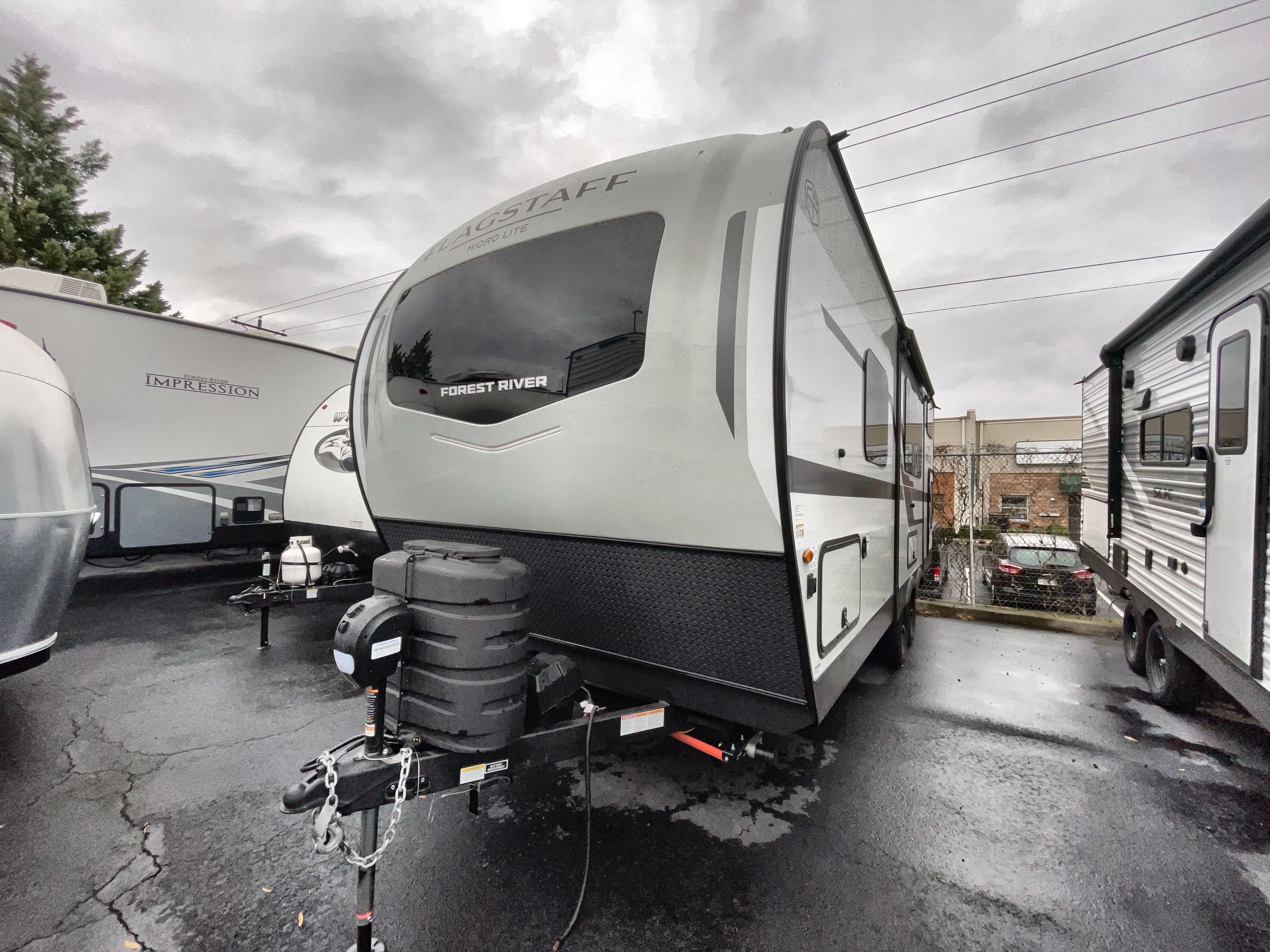 2026 Forest River FLAGSTAFF MICRO LITE 25DBH in manassas VA
