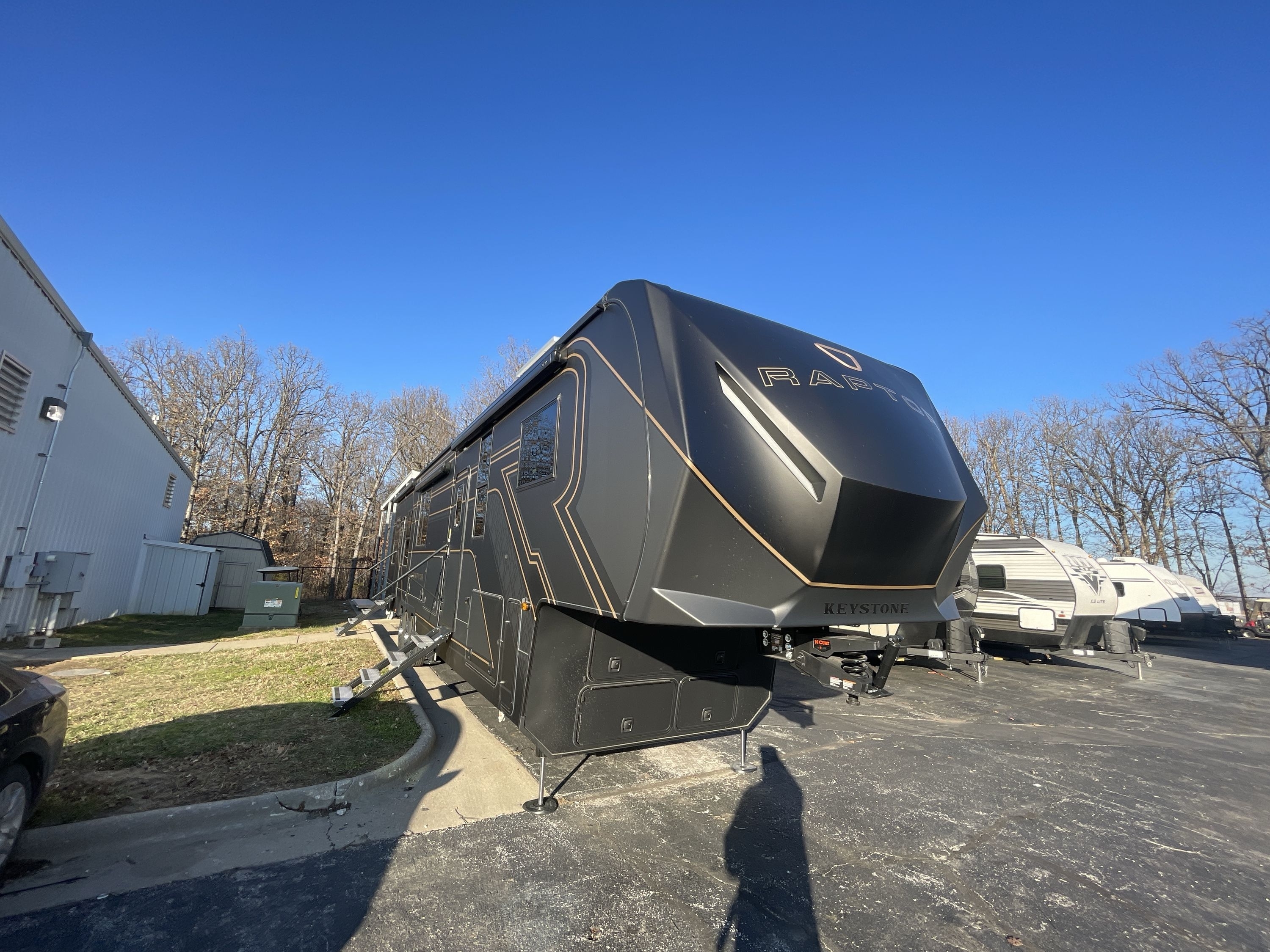 2026 Keystone RAPTOR 441 in strafford MO