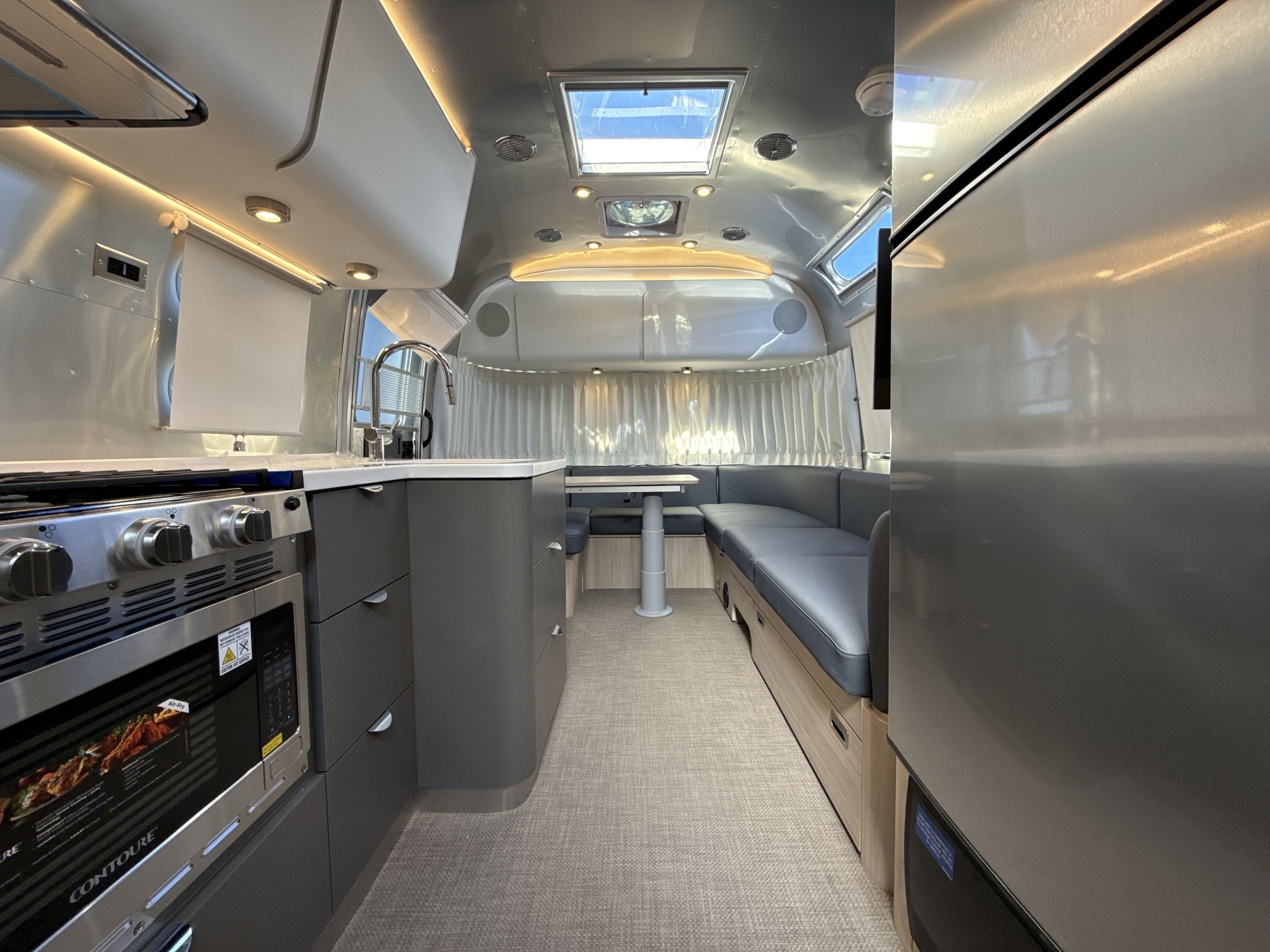 2026 Airstream GLOBETROTTER 27FB TWIN in oklahoma city OK
