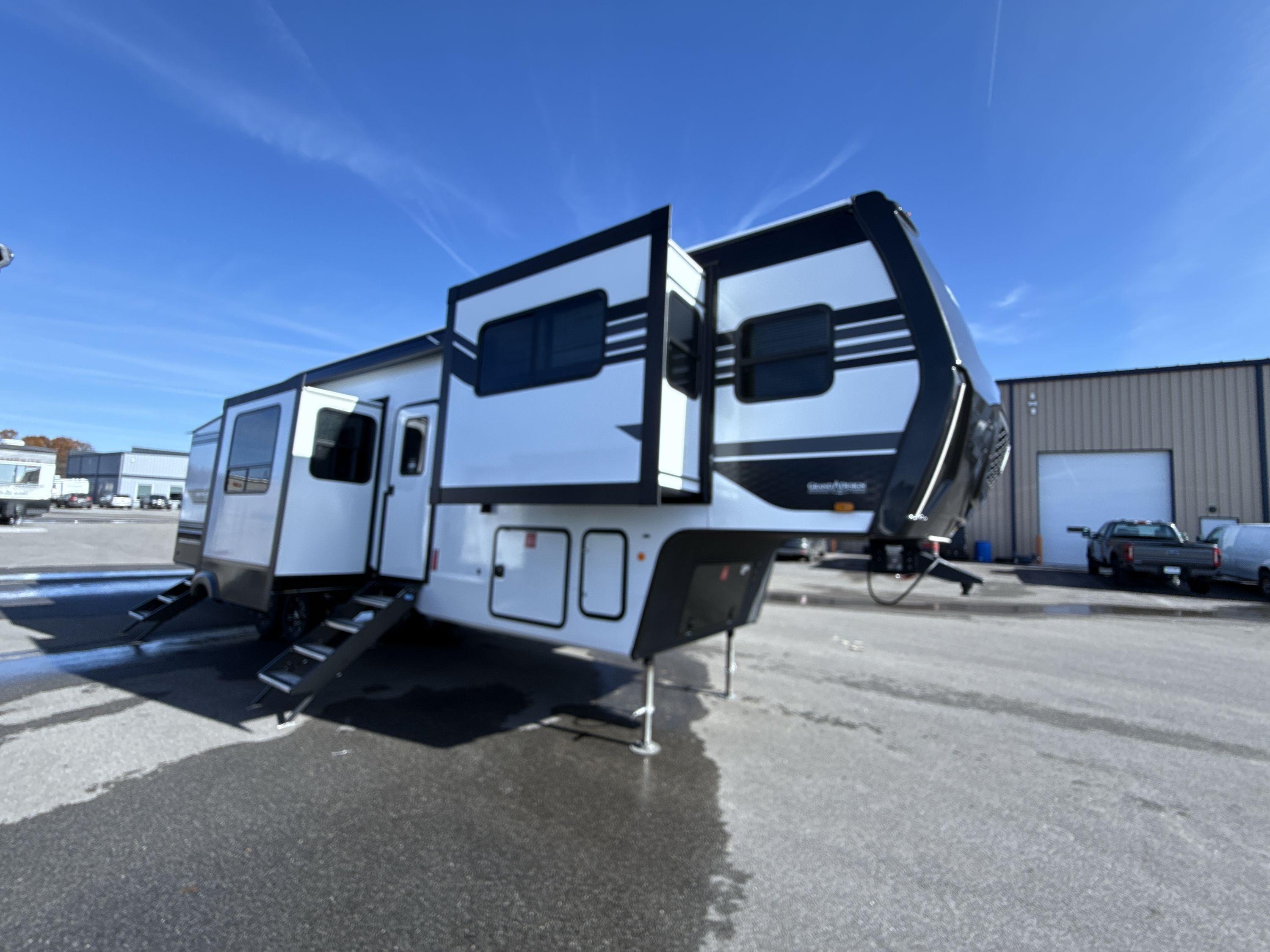2026 Grand Design REFLECTION 360FLS in elkhart IN