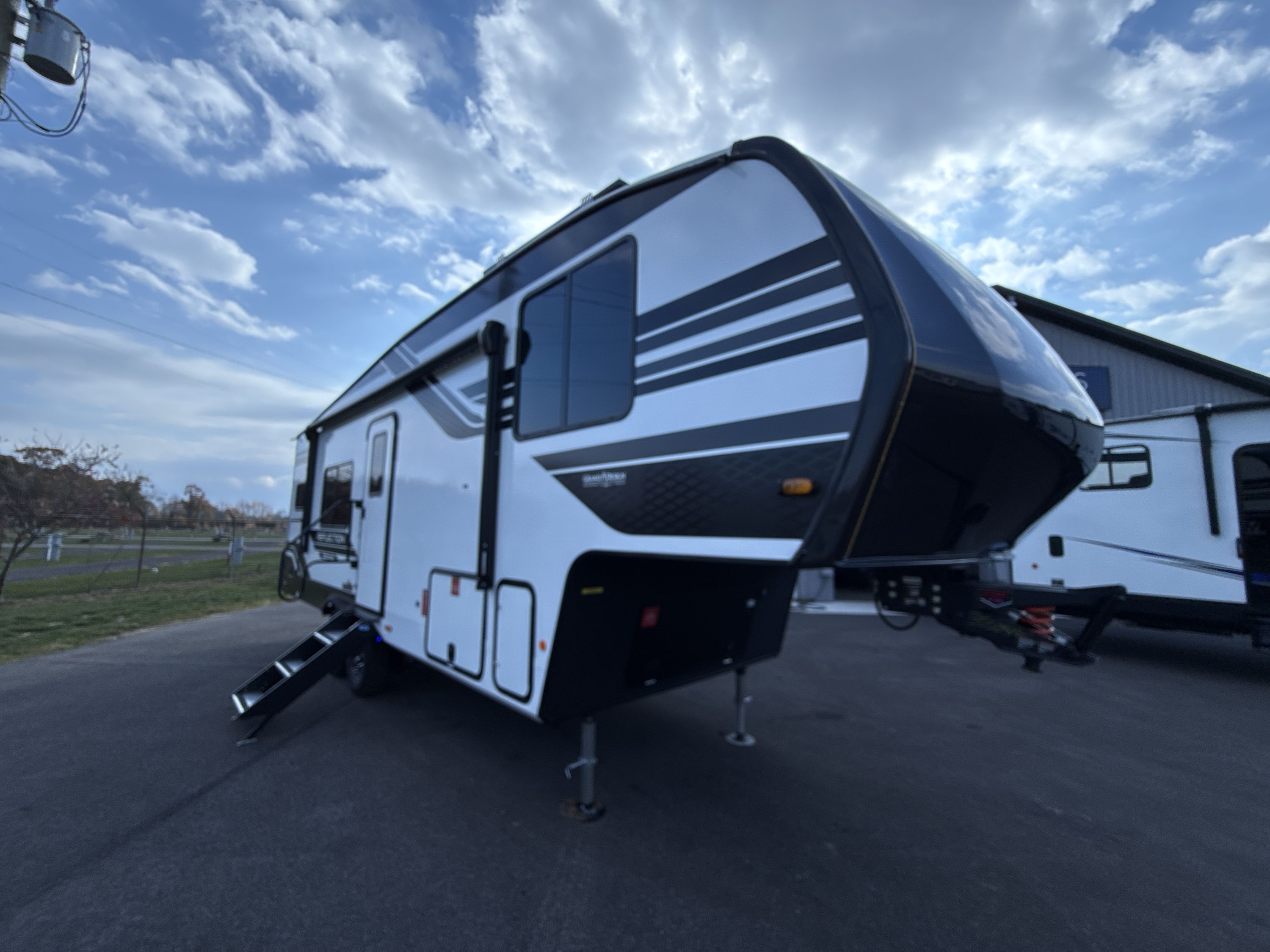 2026 Grand Design REFLECTION 150 SERIES 250ML in elkhart IN