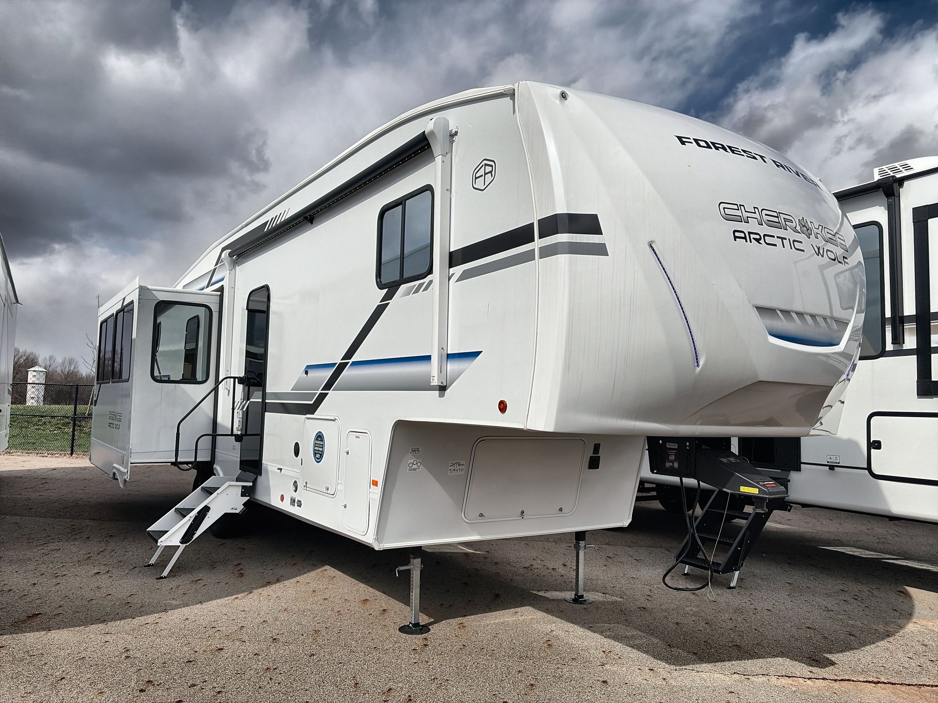 2026 Forest River ARCTIC WOLF 289PANO in sunbury OH