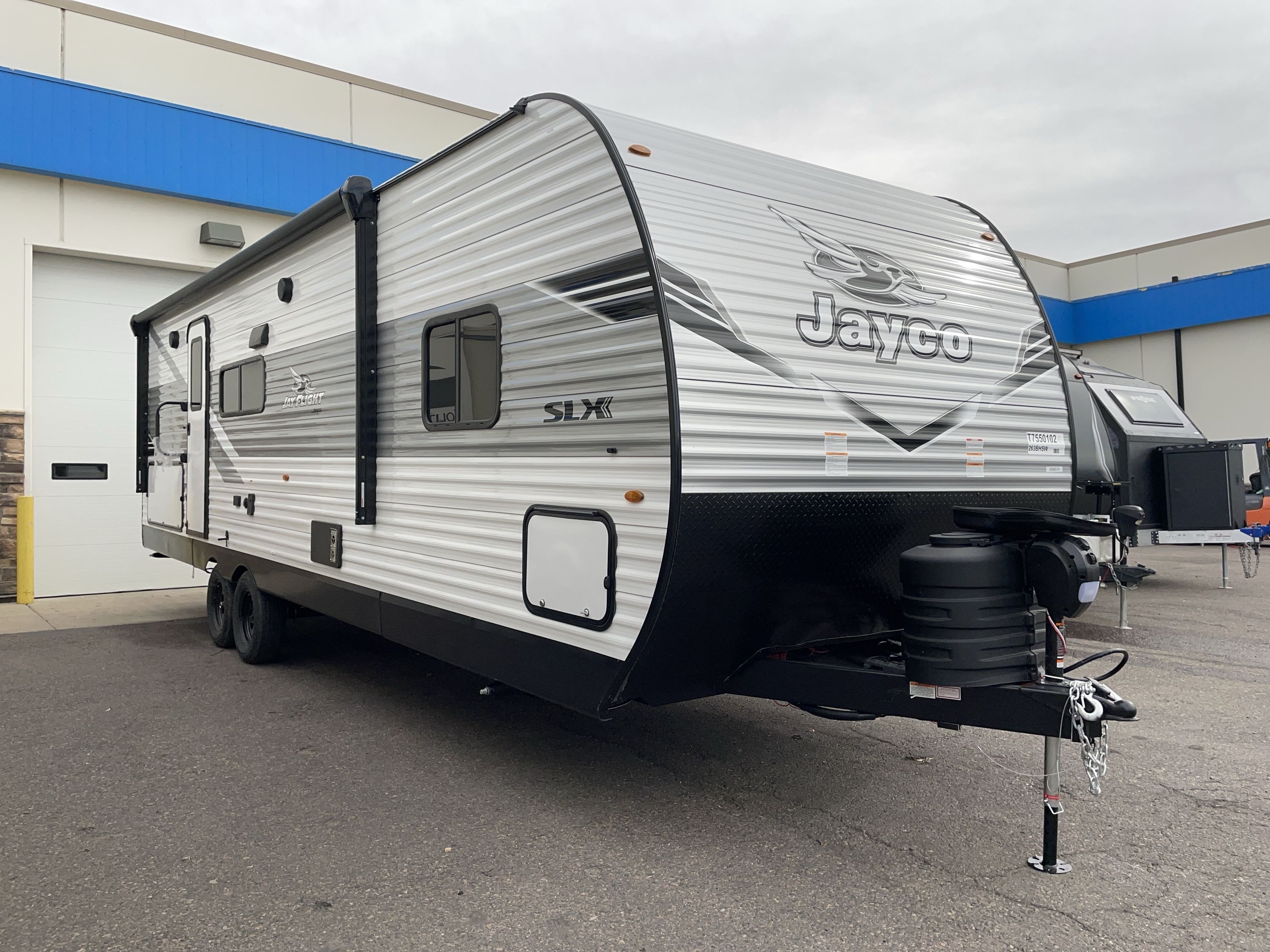 2026 Jayco JAY FLIGHT SLX 263BHSW in golden CO