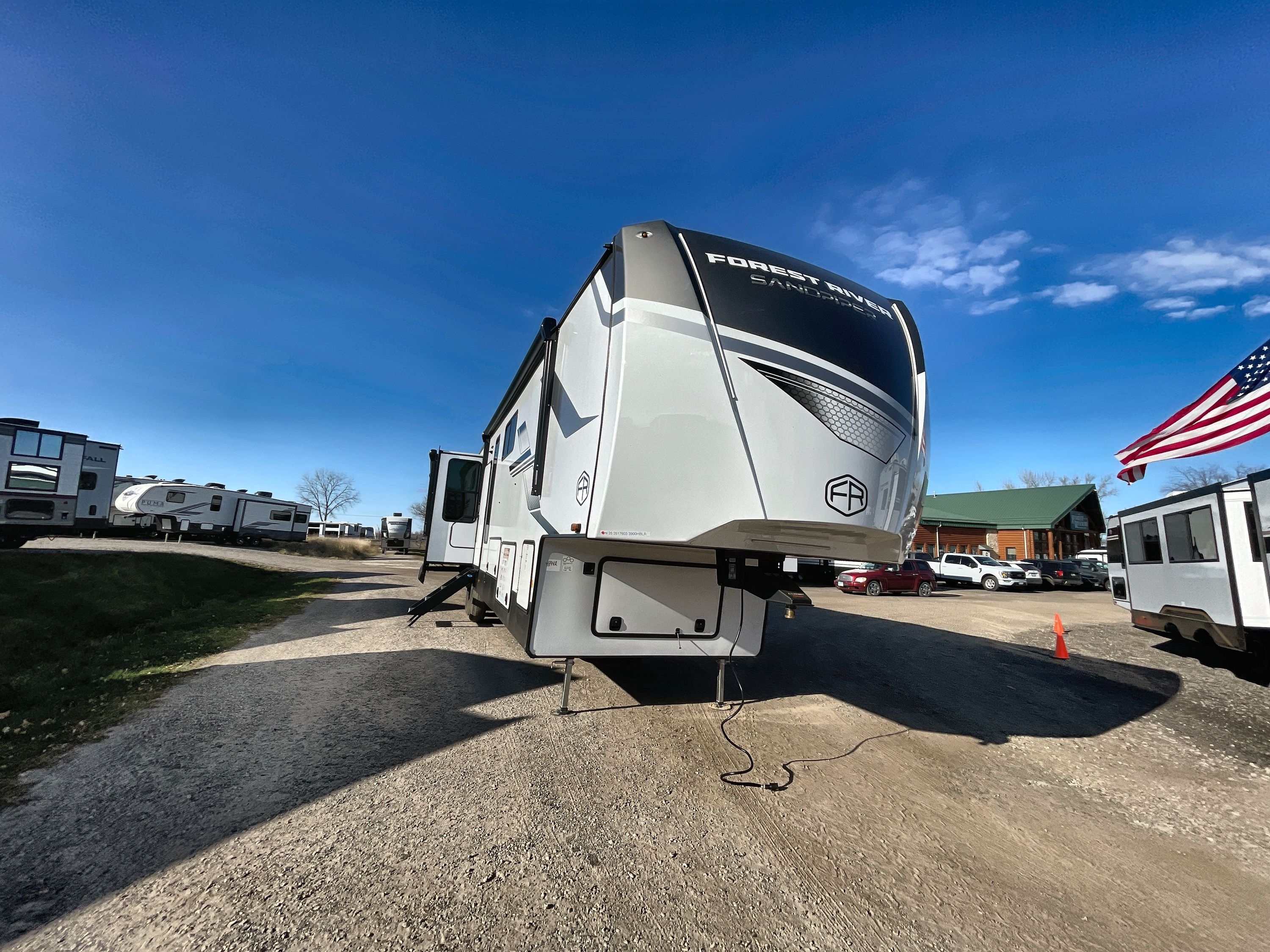 2026 Forest River SANDPIPER 3900HBLR in hugo MN